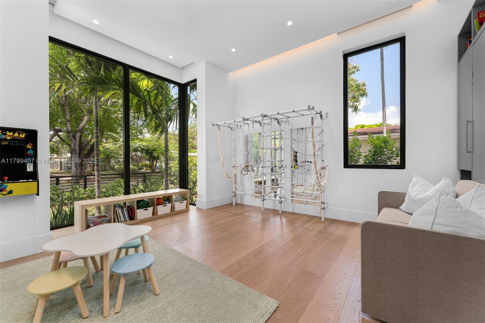 2323 Sw 2nd Ave Property Photo 34