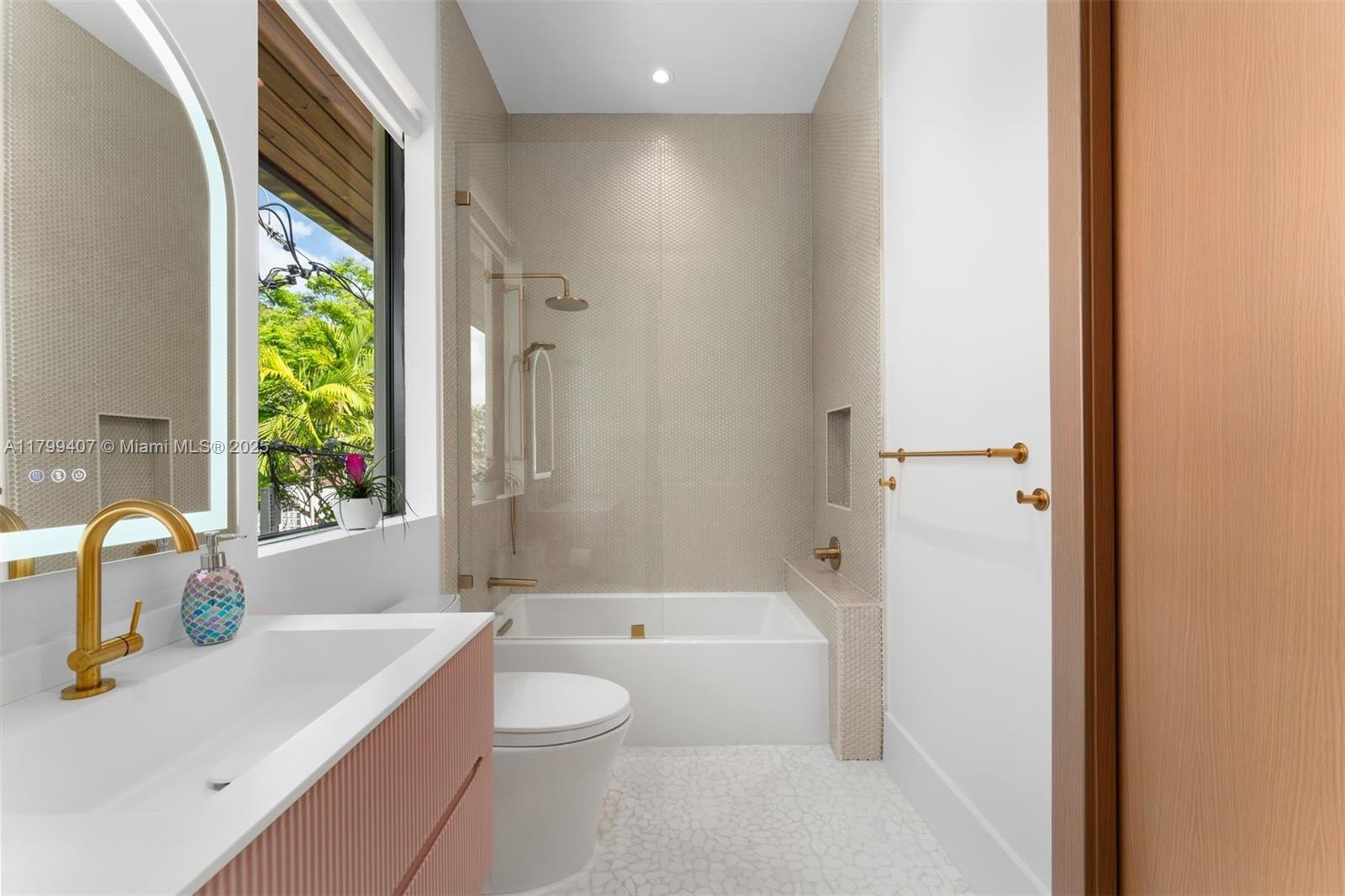 2323 Sw 2nd Ave Property Photo 44