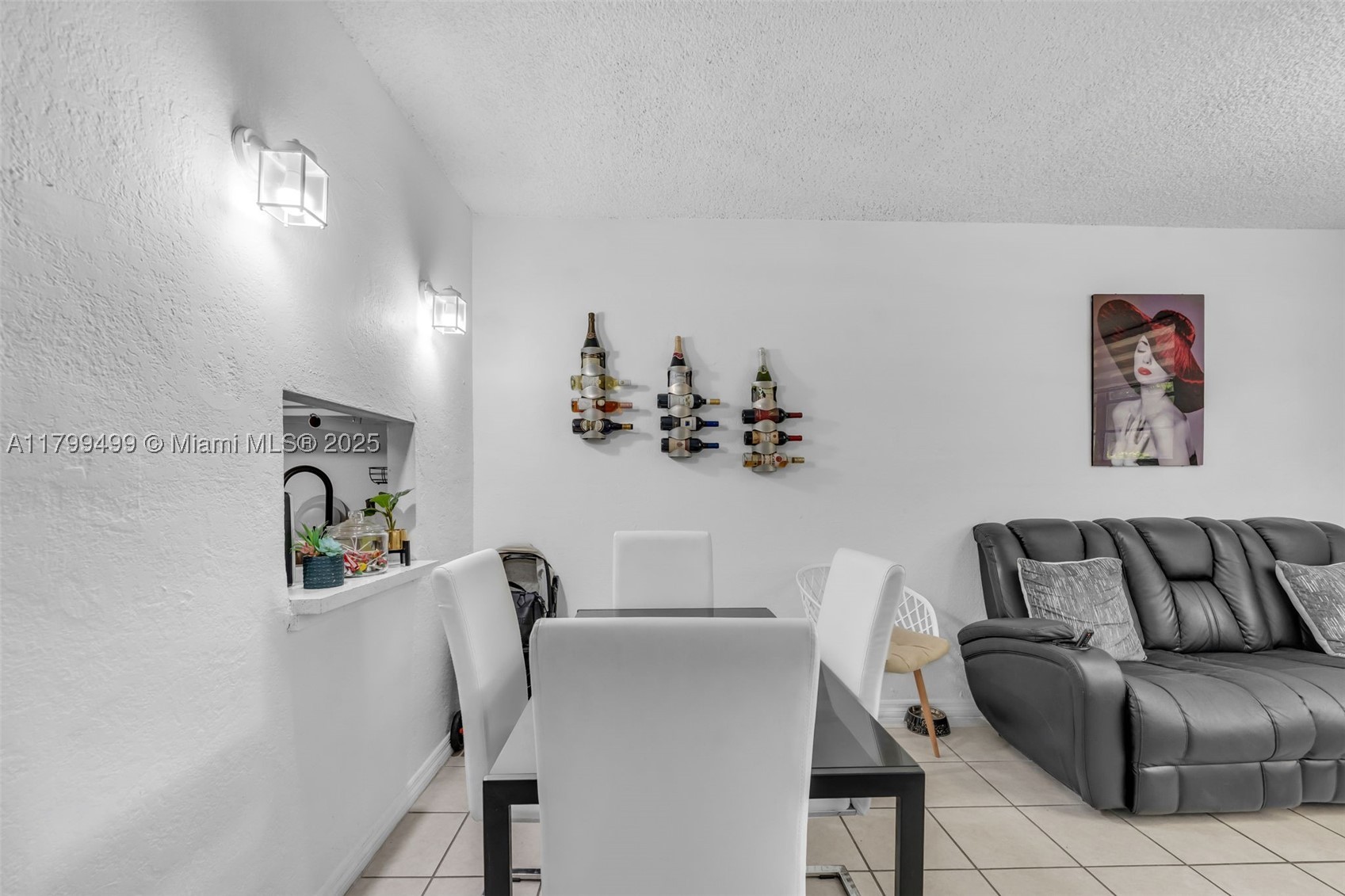 4550 Nw 9th St 106e Property Photo 8