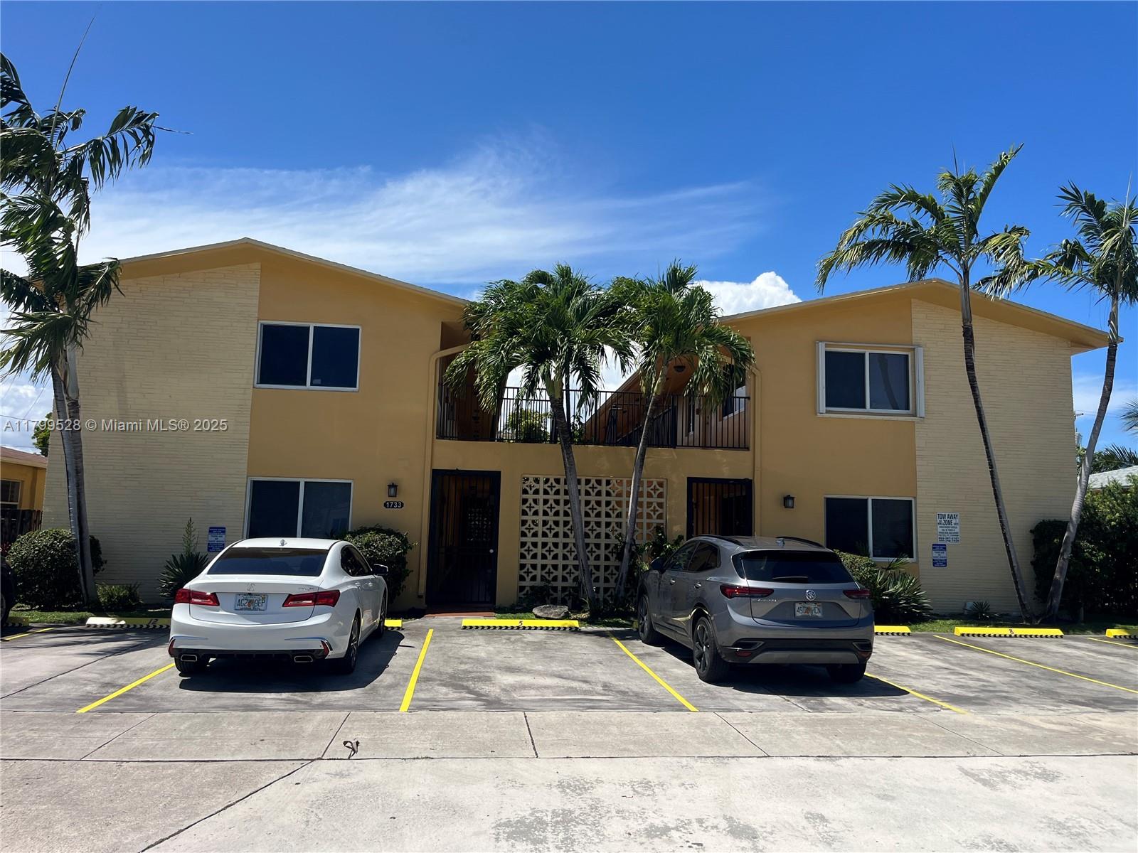 1733 Mayo St Property Photo 1
