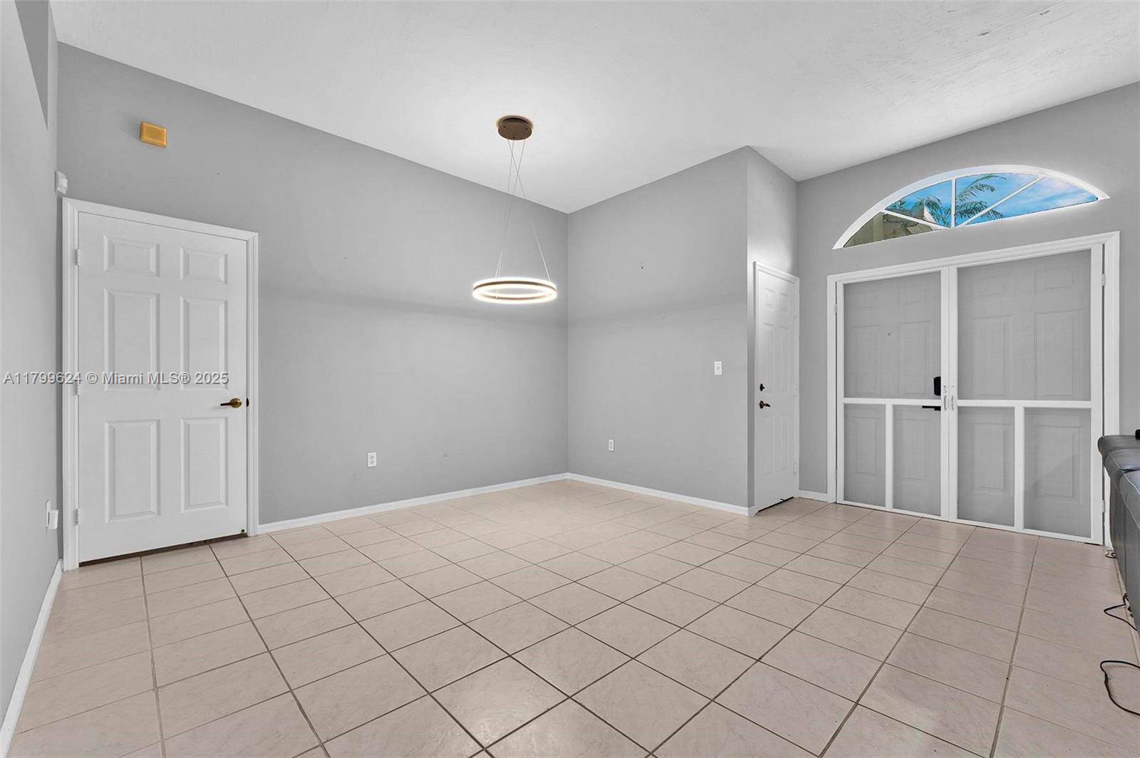 2625 Se 5th Ct Property Photo 26