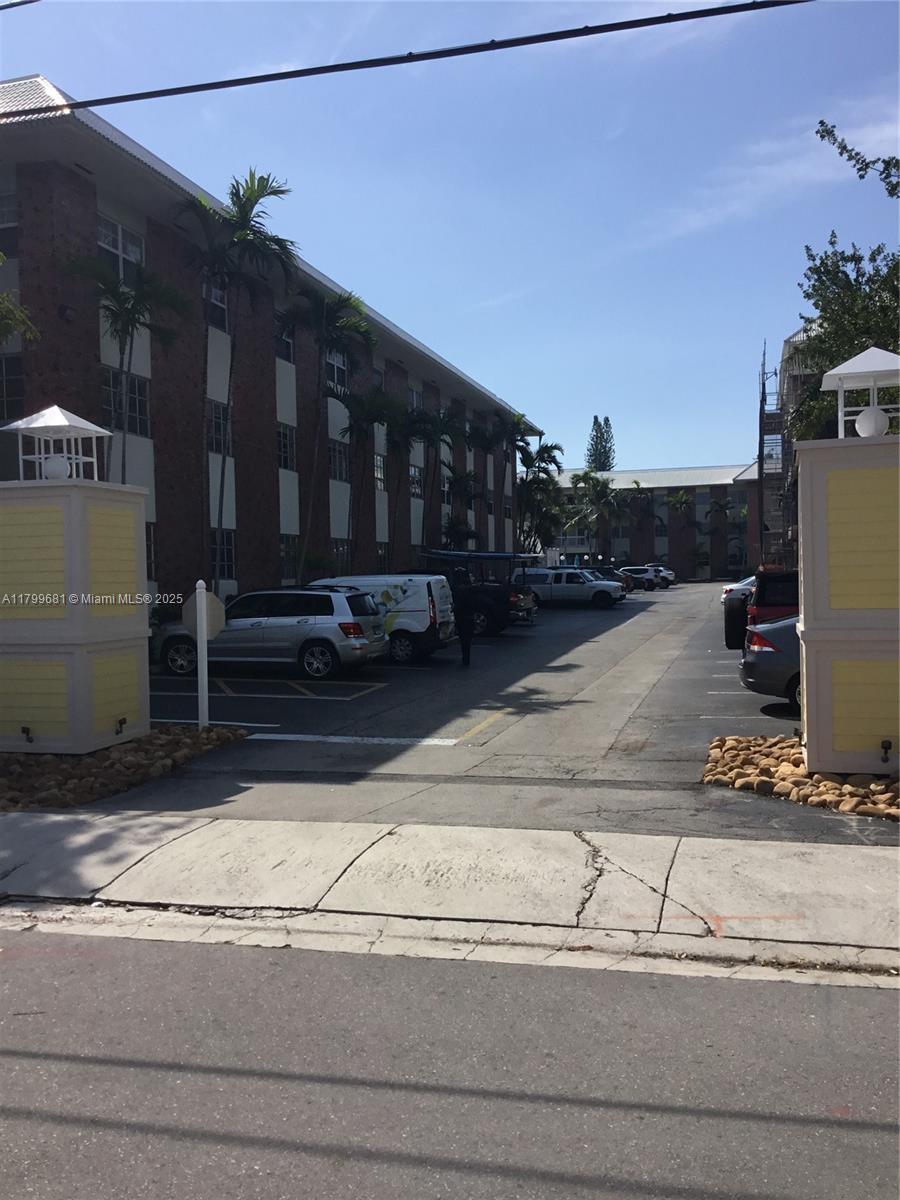 2424 Se 17th Cswy 311b Property Photo 1