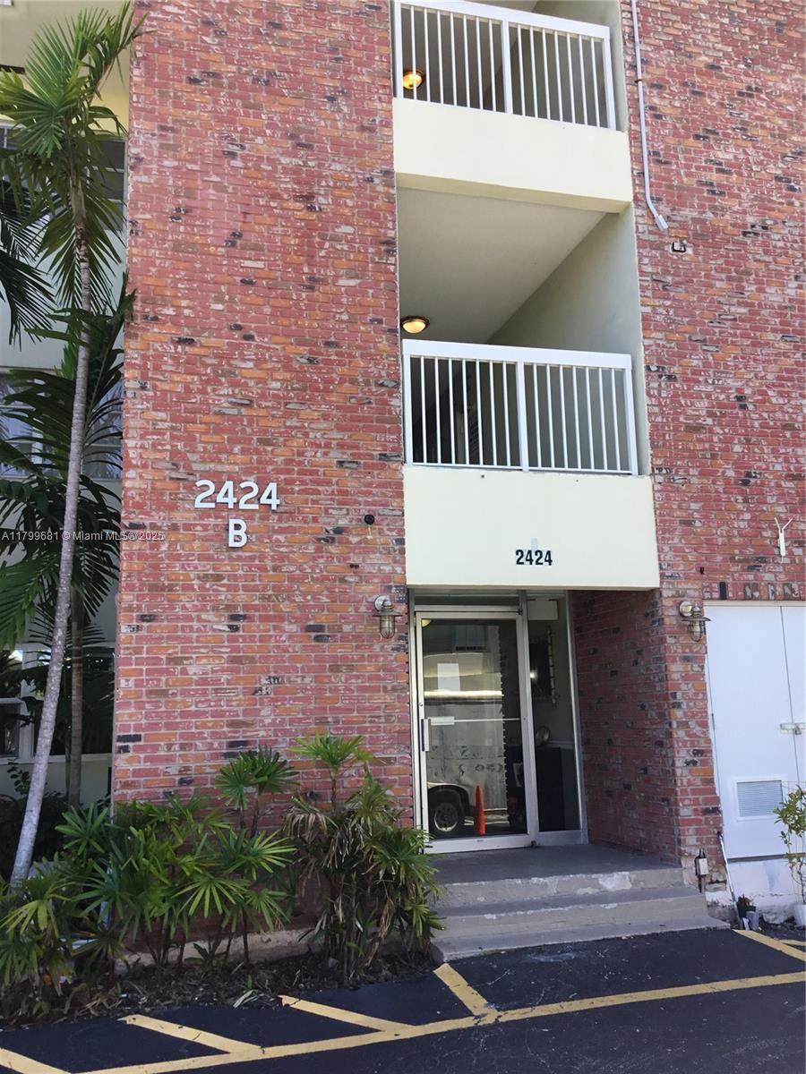 2424 Se 17th Cswy 311b Property Photo 2