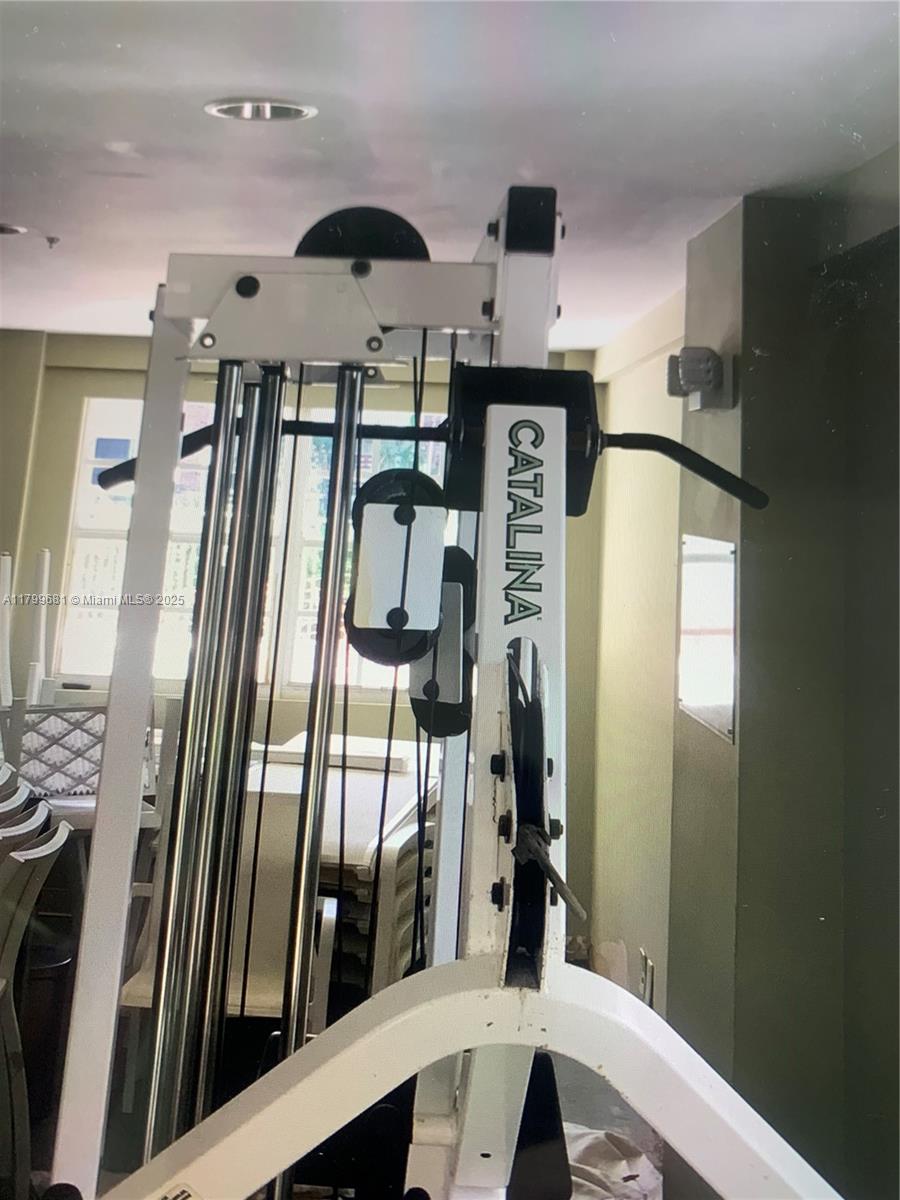 2424 Se 17th Cswy 311b Property Photo 16