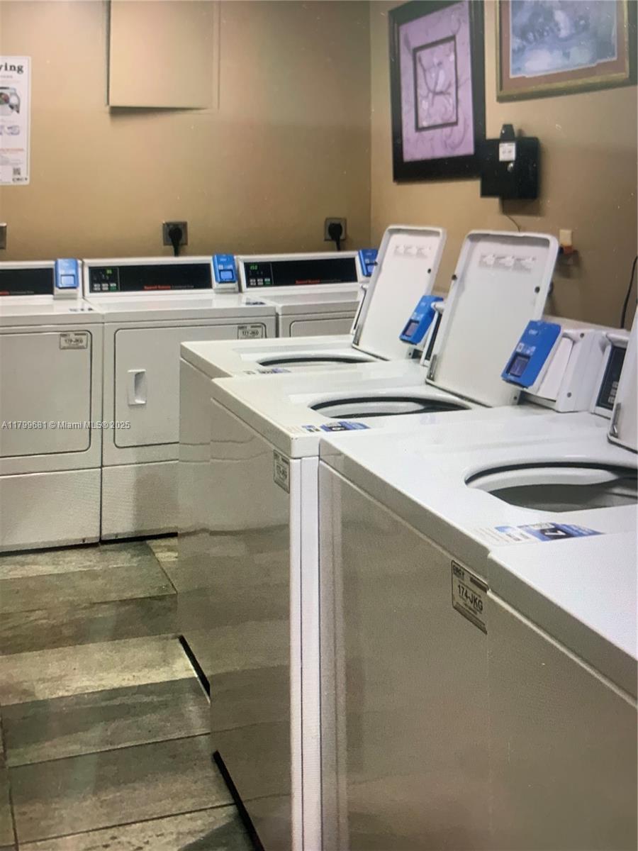 2424 Se 17th Cswy 311b Property Photo 17