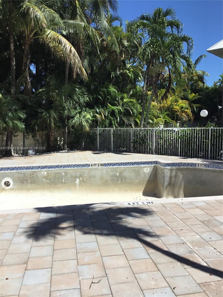 2424 Se 17th Cswy 311b Property Photo 18