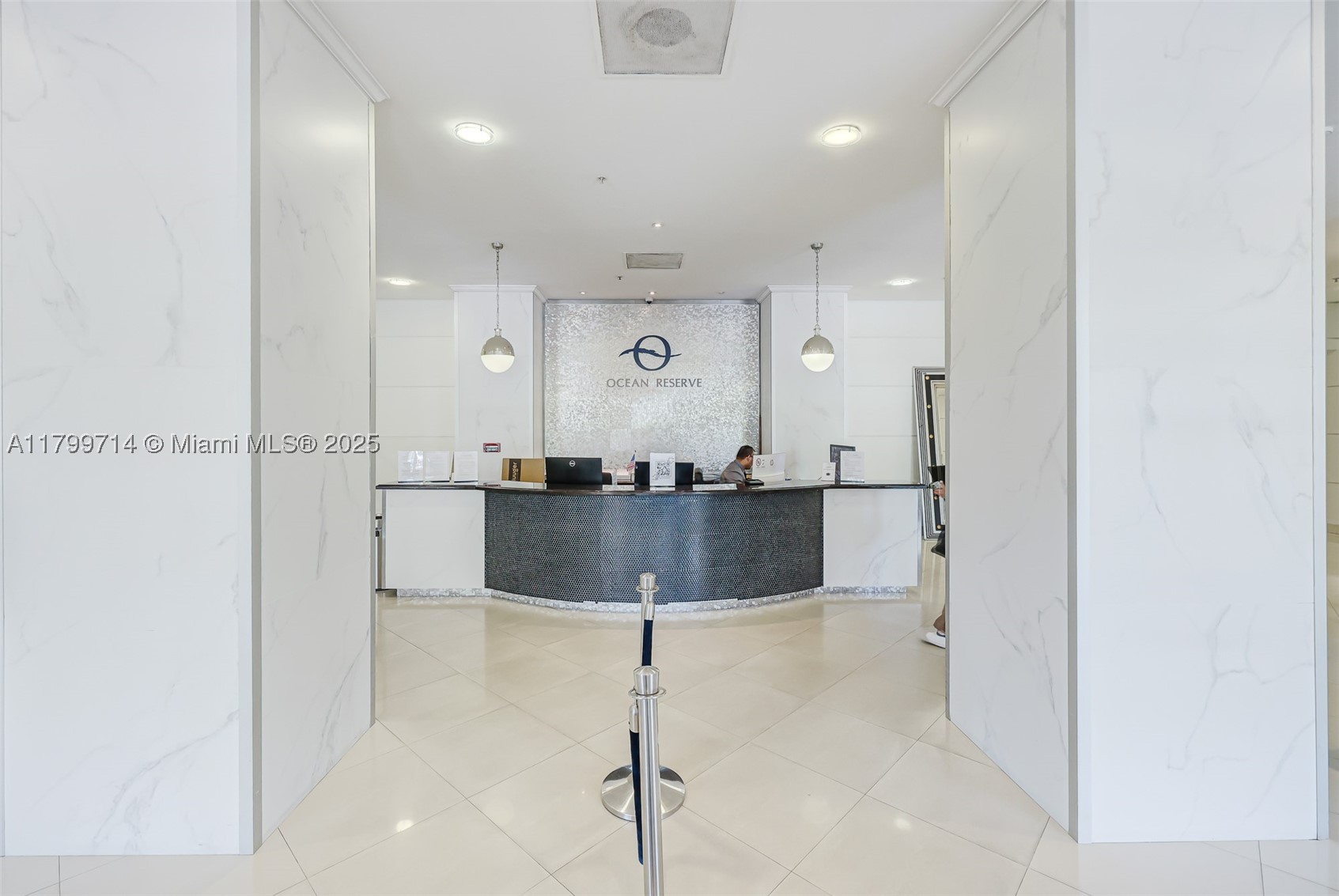 19370 Collins Ave 324 Property Photo 8