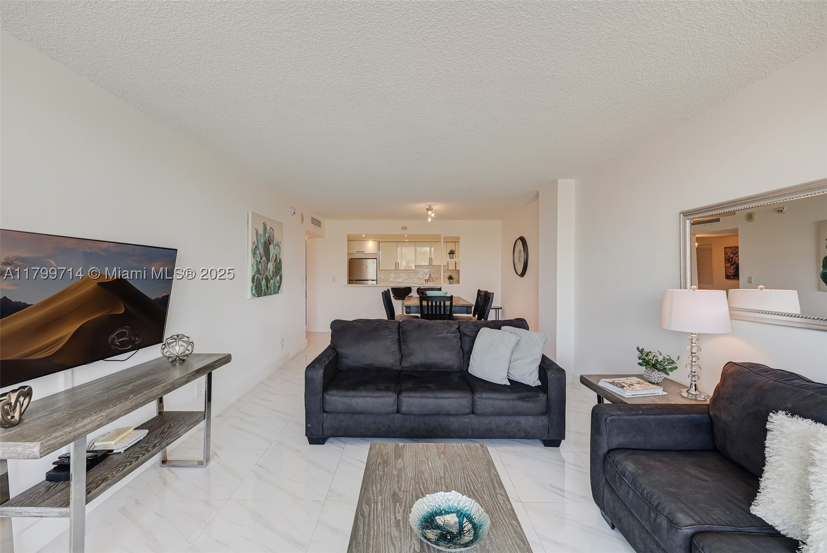 19370 Collins Ave 324 Property Photo 21