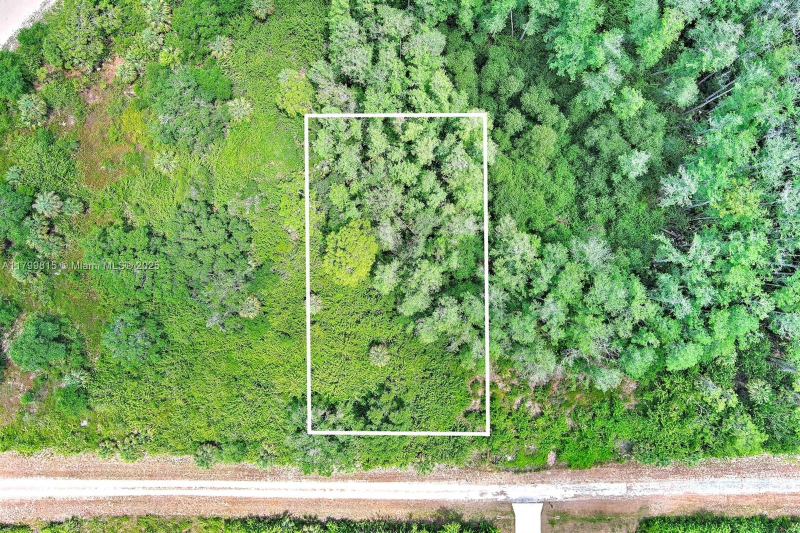 520 Woodman Dr Property Photo 3