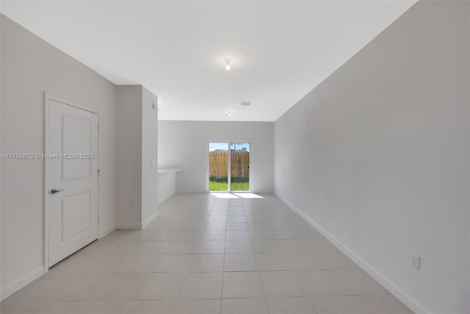 2412 Se 29 Str 2412 Property Photo 6