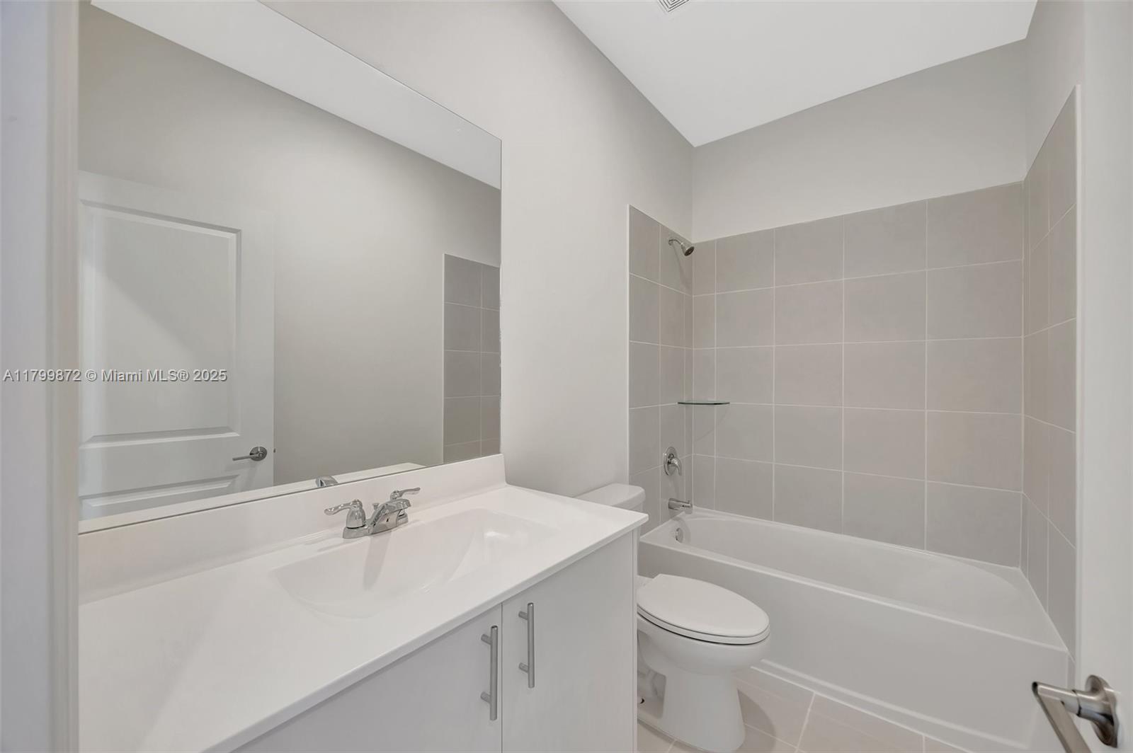 2412 Se 29 Str 2412 Property Photo 23