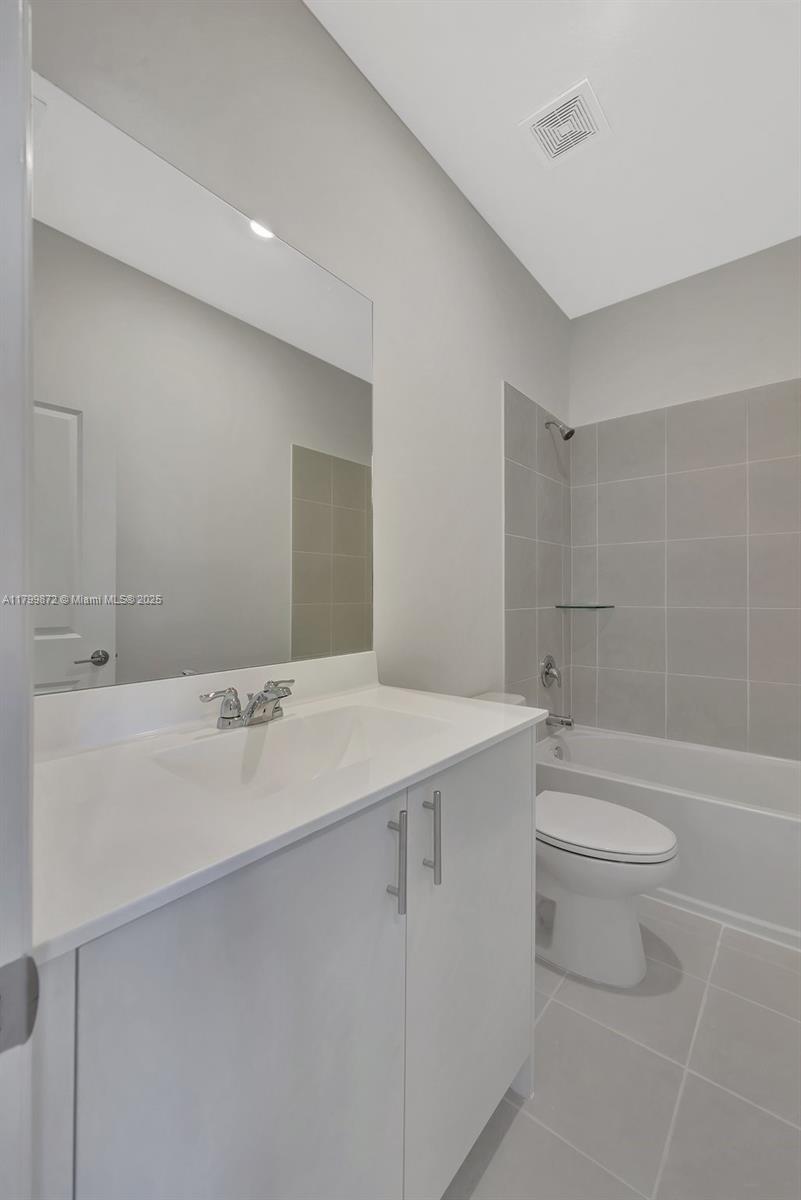2412 Se 29 Str 2412 Property Photo 24