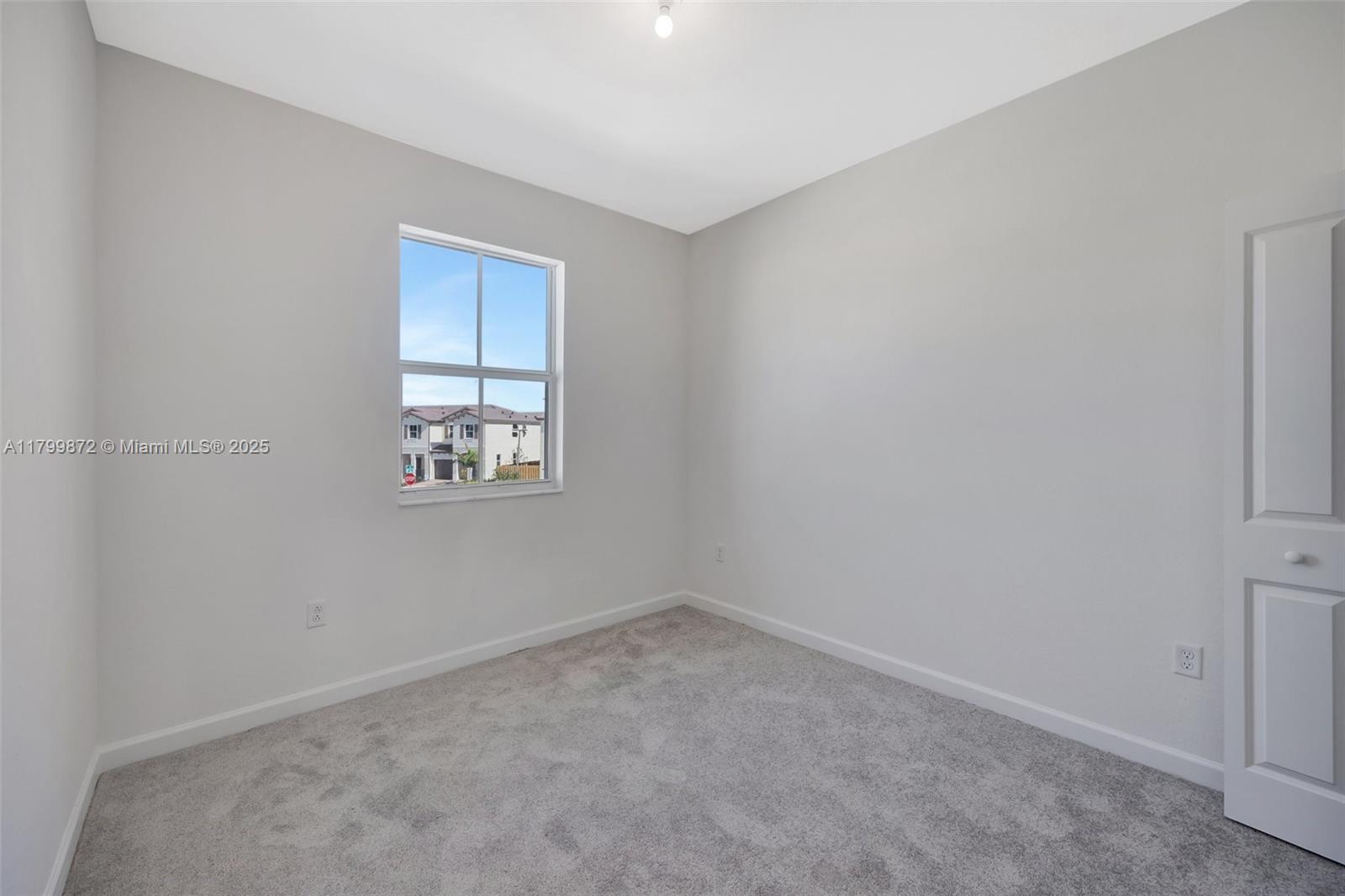 2412 Se 29 Str 2412 Property Photo 25