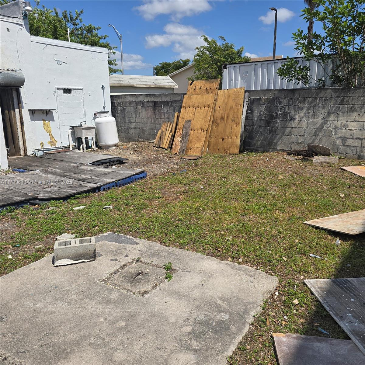 6001 Nw 17th Ave 6001 Property Photo 23