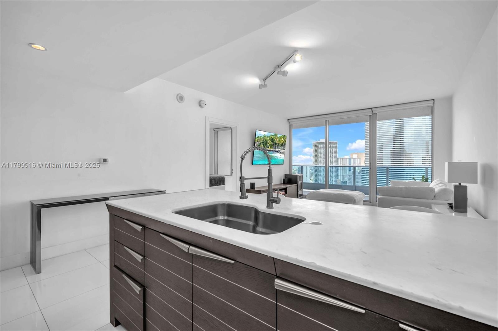 200 Biscayne Boulevard Way 4012 Property Photo 6