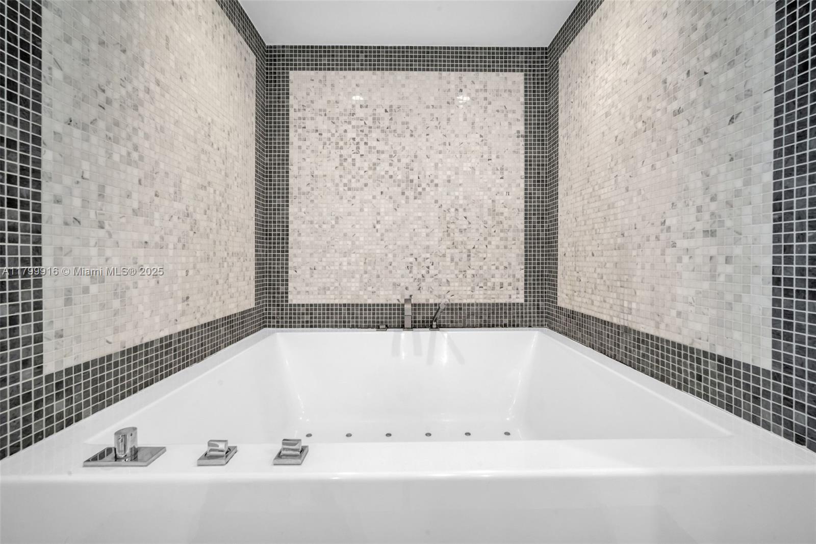 200 Biscayne Boulevard Way 4012 Property Photo 11
