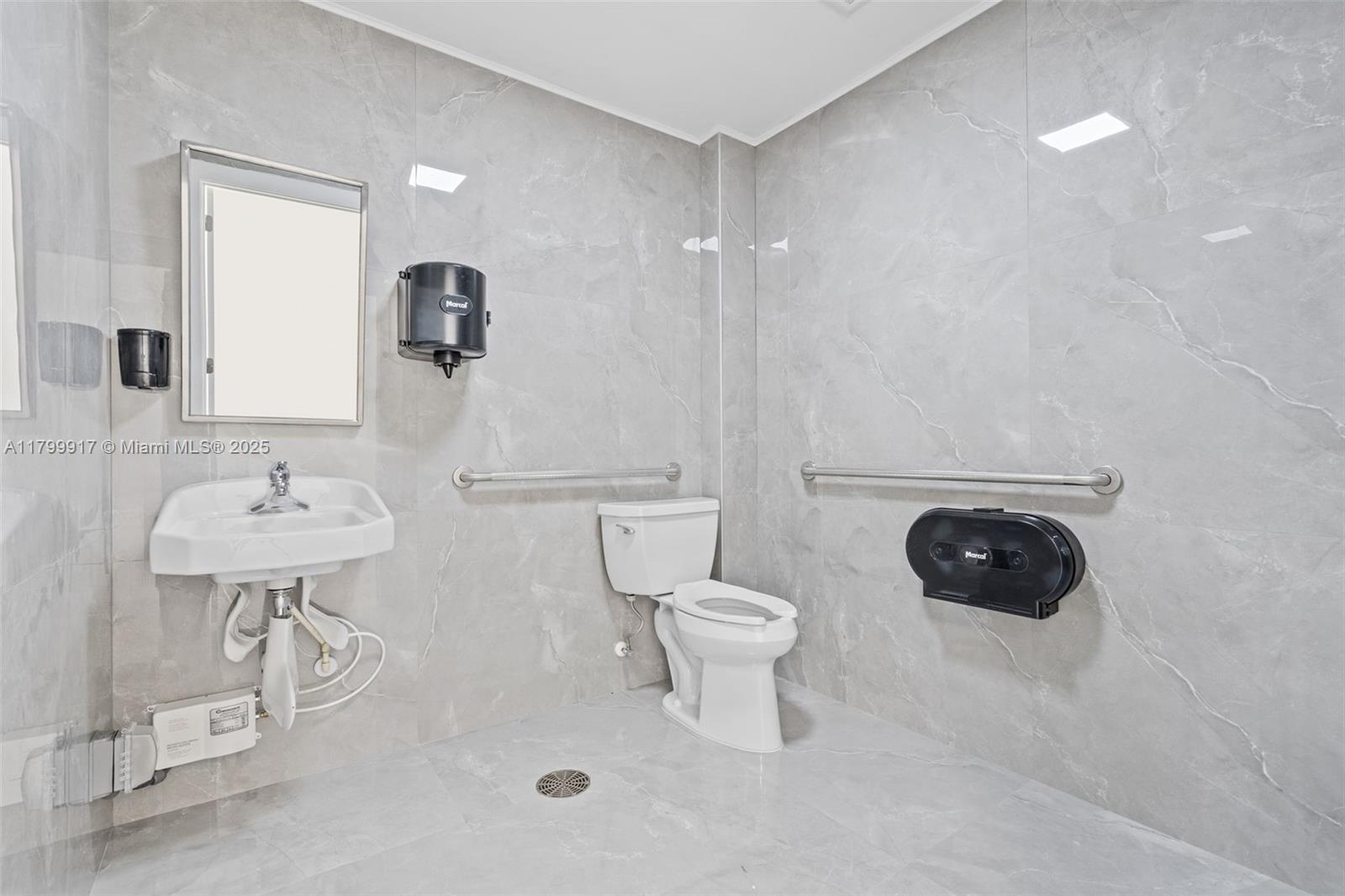 17651 Sw 272nd St C Property Photo 12