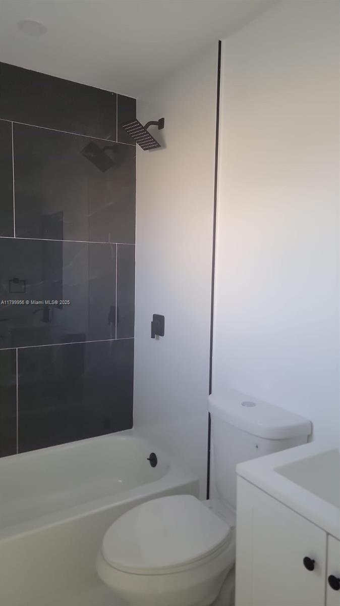 3311 San Remo Cir Property Photo 9