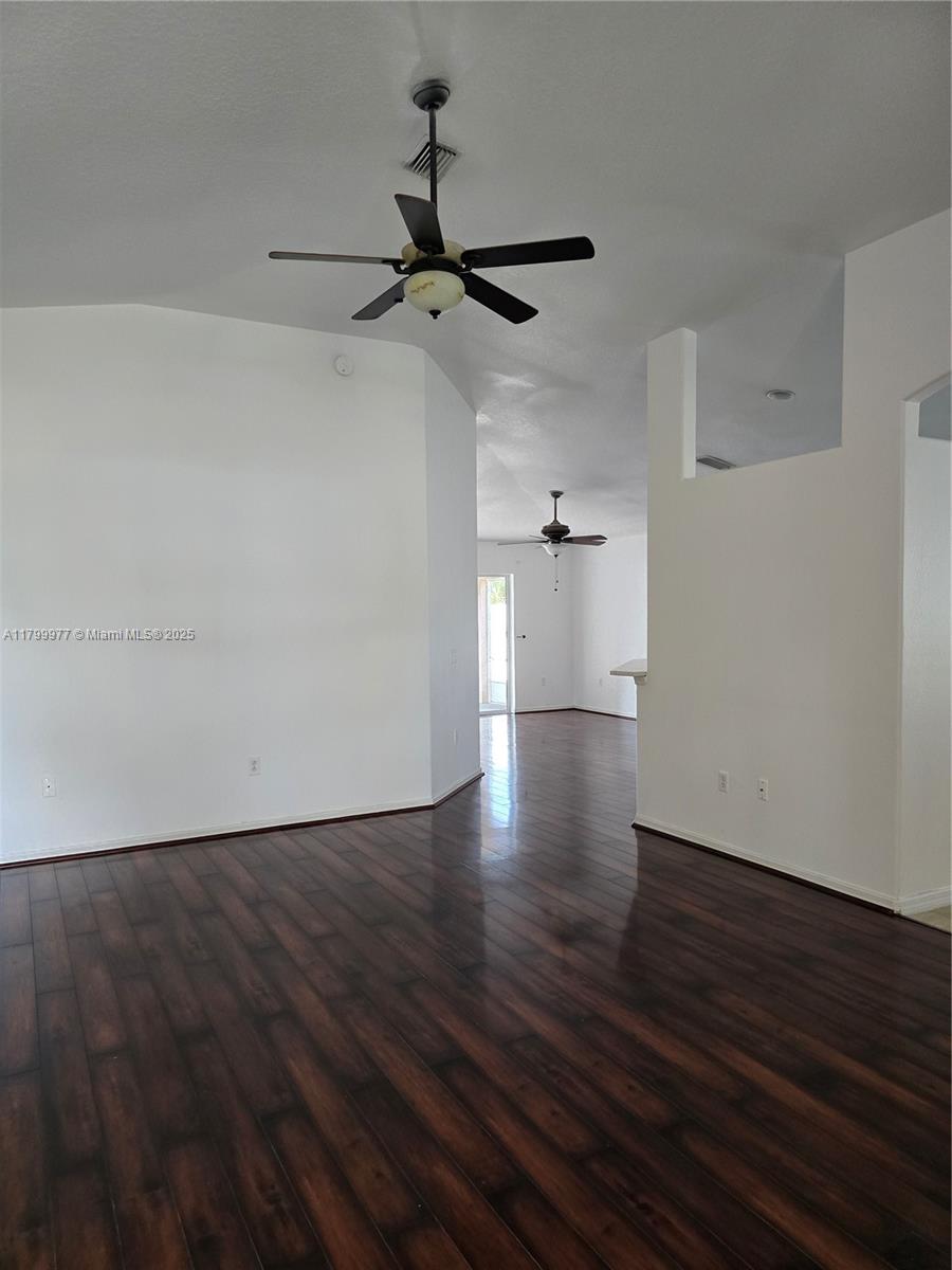 453 Dahoon Holly Dr Property Photo 11