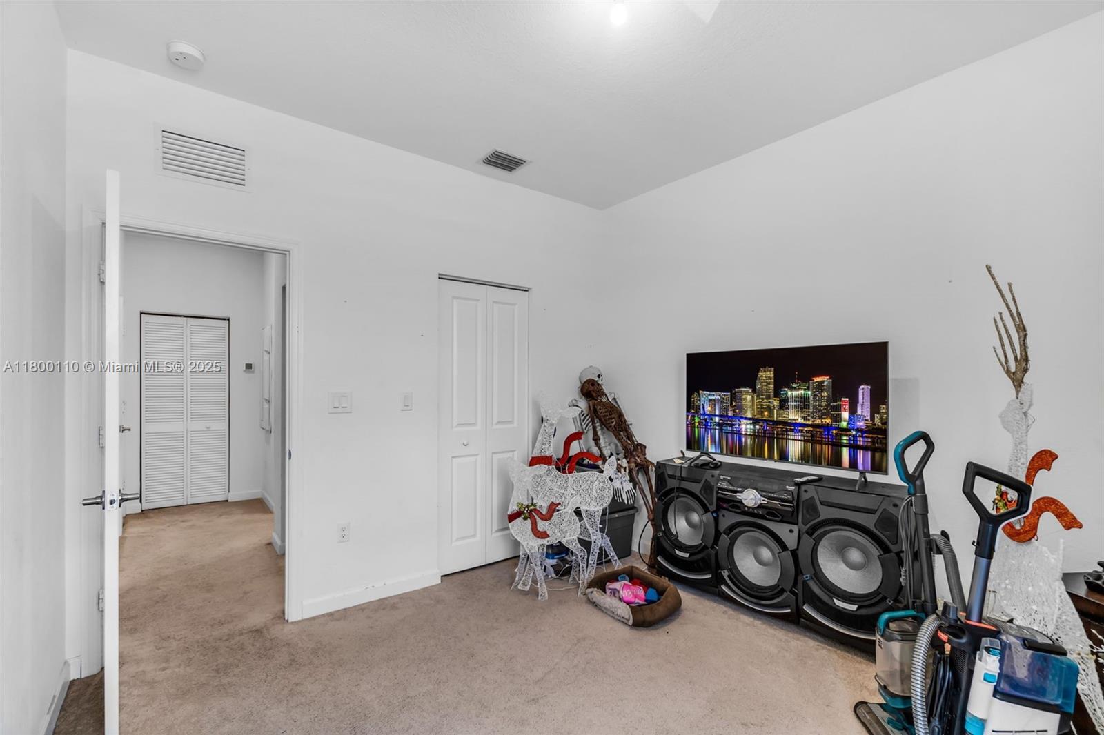 2553 Se 3rd St Property Photo 15