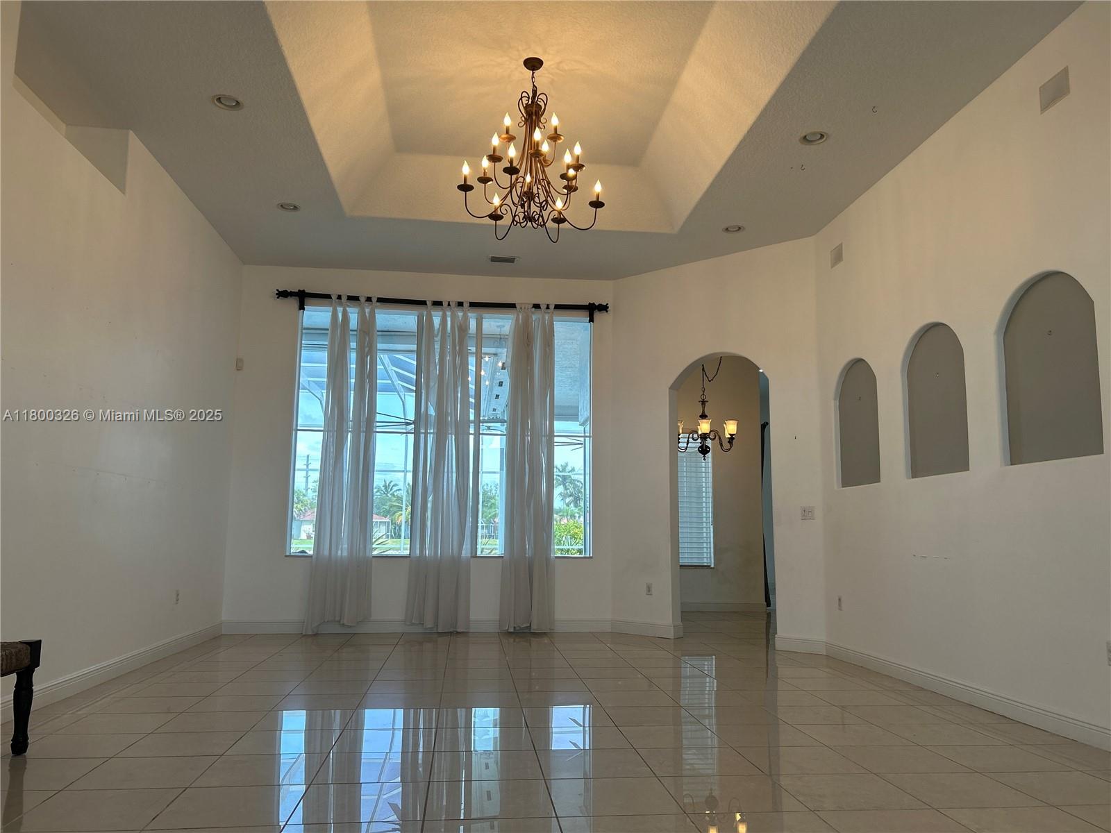 2640 Fairways Dr Property Photo 3