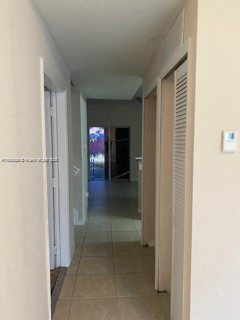 646 Sw 7th Ter Property Photo 3