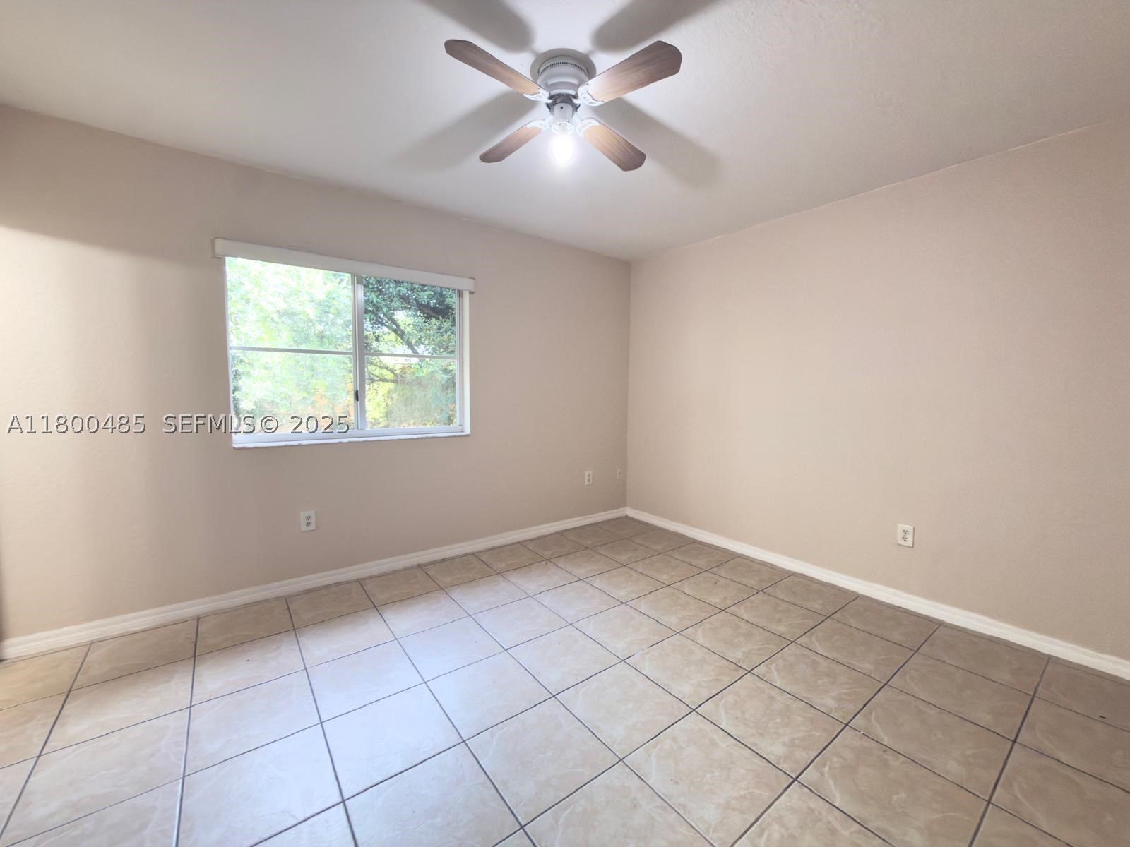 646 Sw 7th Ter Property Photo 12