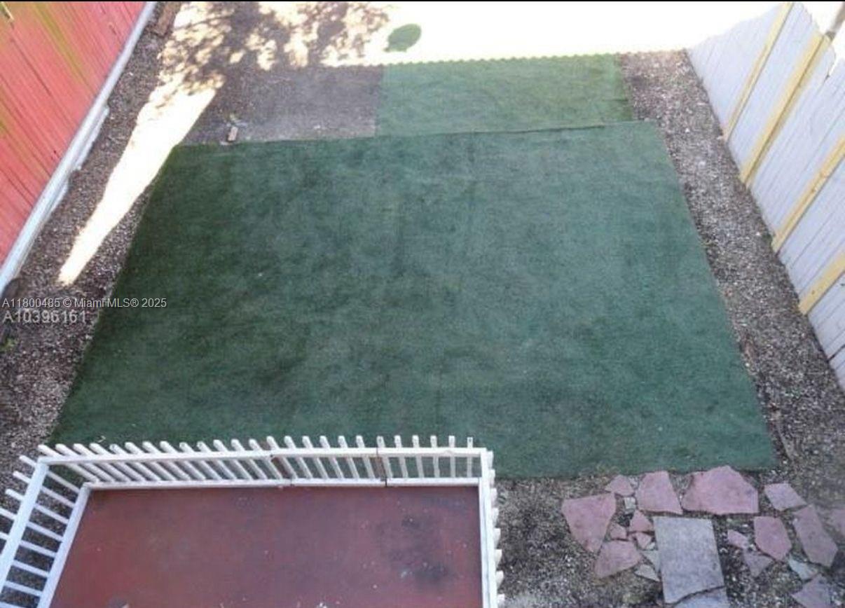 646 Sw 7th Ter Property Photo 13