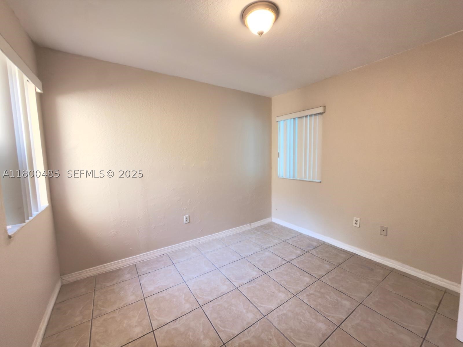 646 Sw 7th Ter Property Photo 13