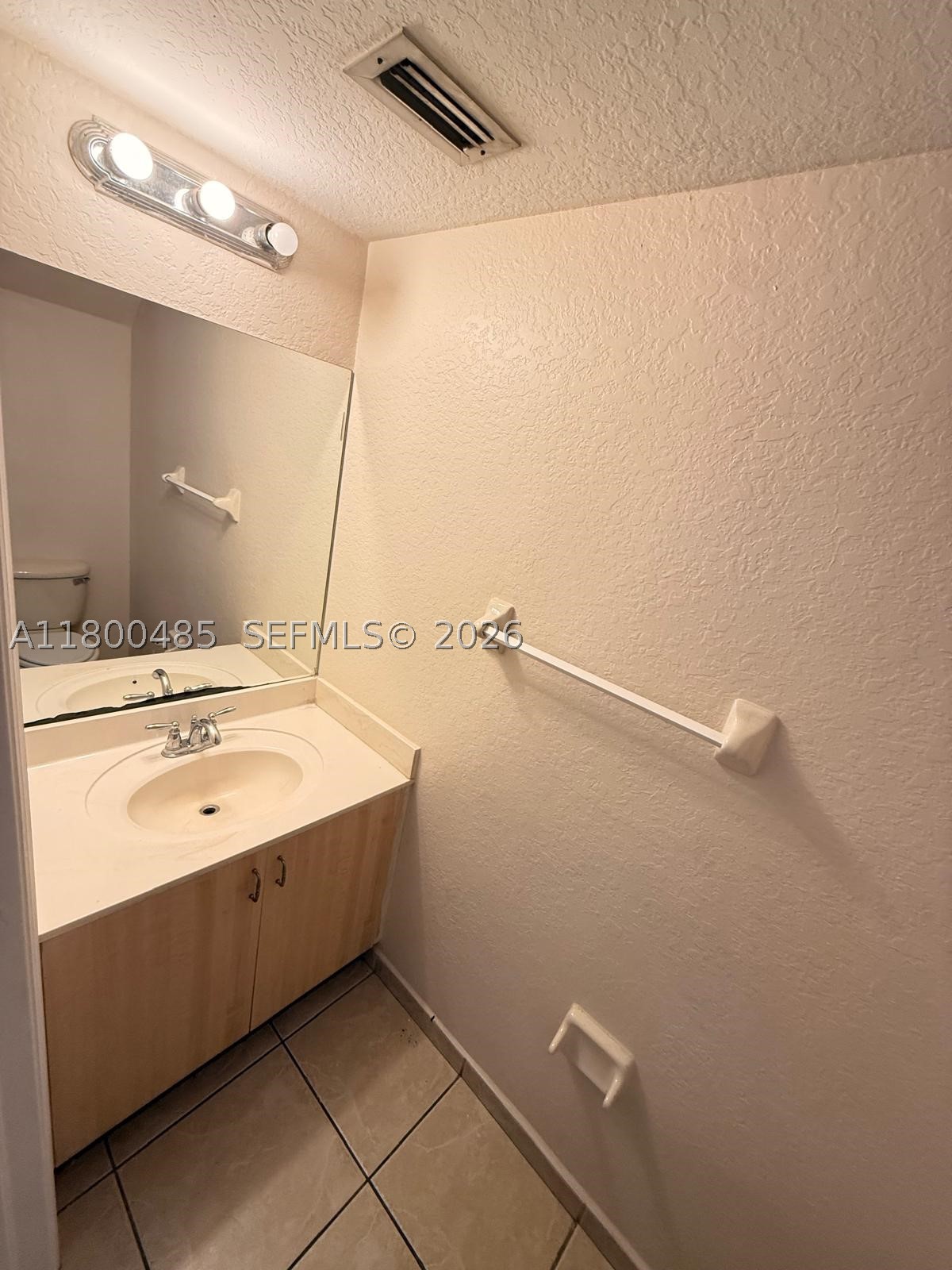 646 Sw 7th Ter Property Photo 16