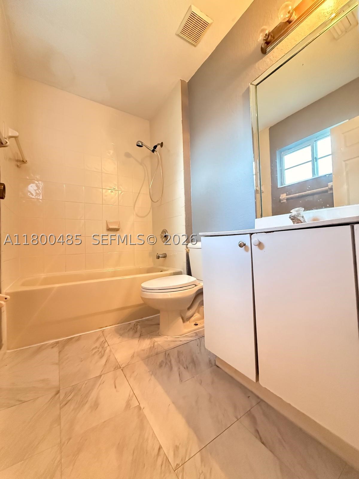 646 Sw 7th Ter Property Photo 21