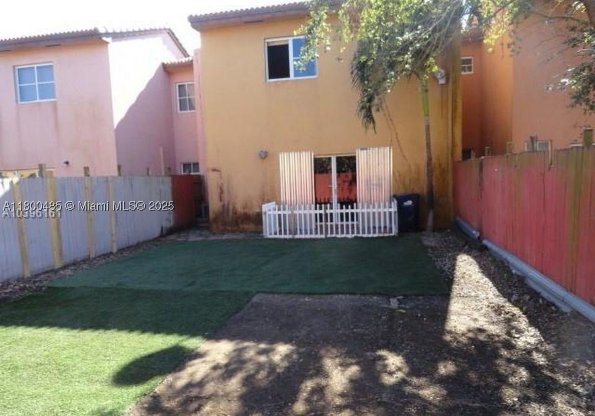 646 Sw 7th Ter Property Photo 27