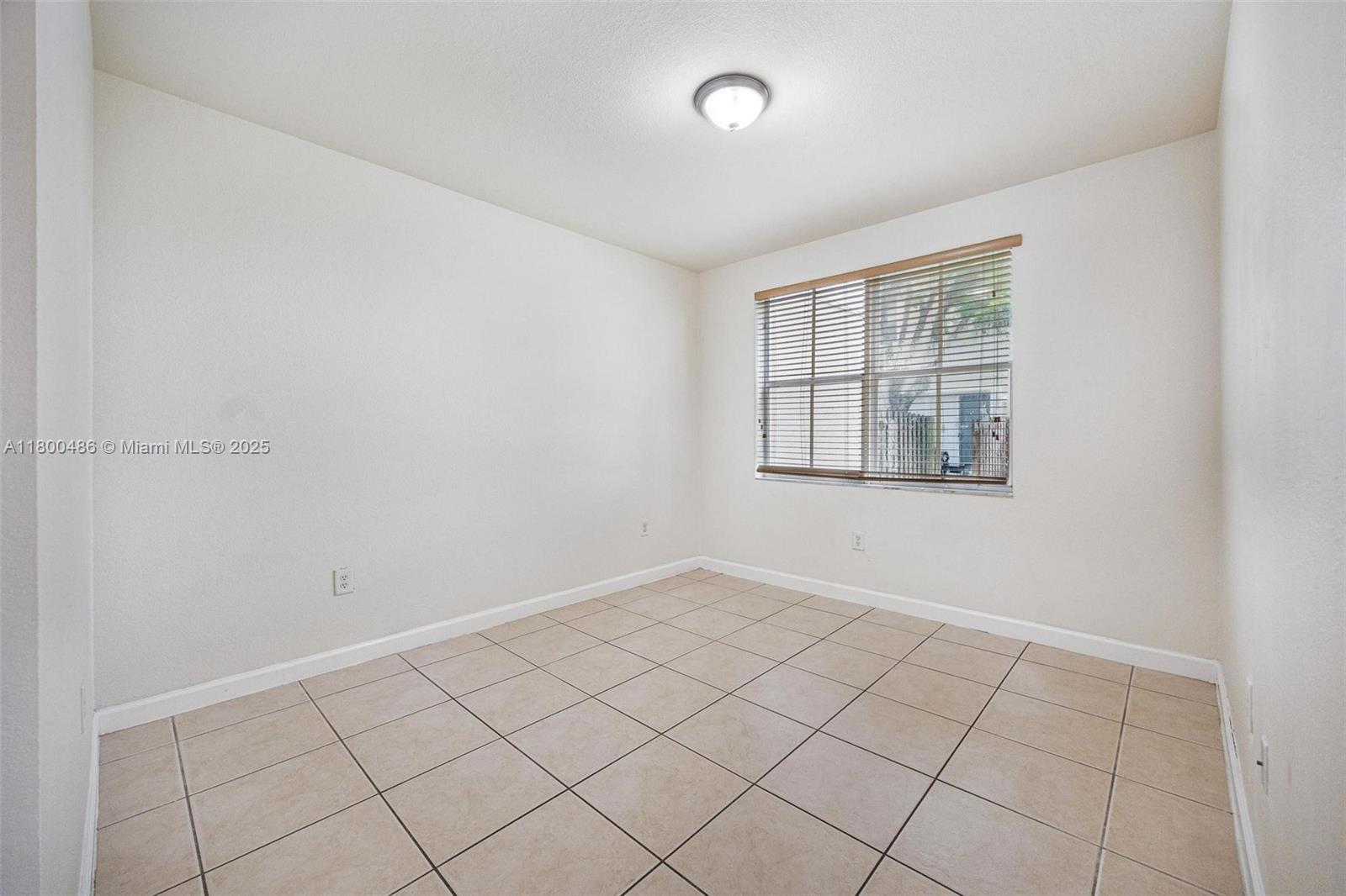 2884 Se 2nd Dr 3 Property Photo 10