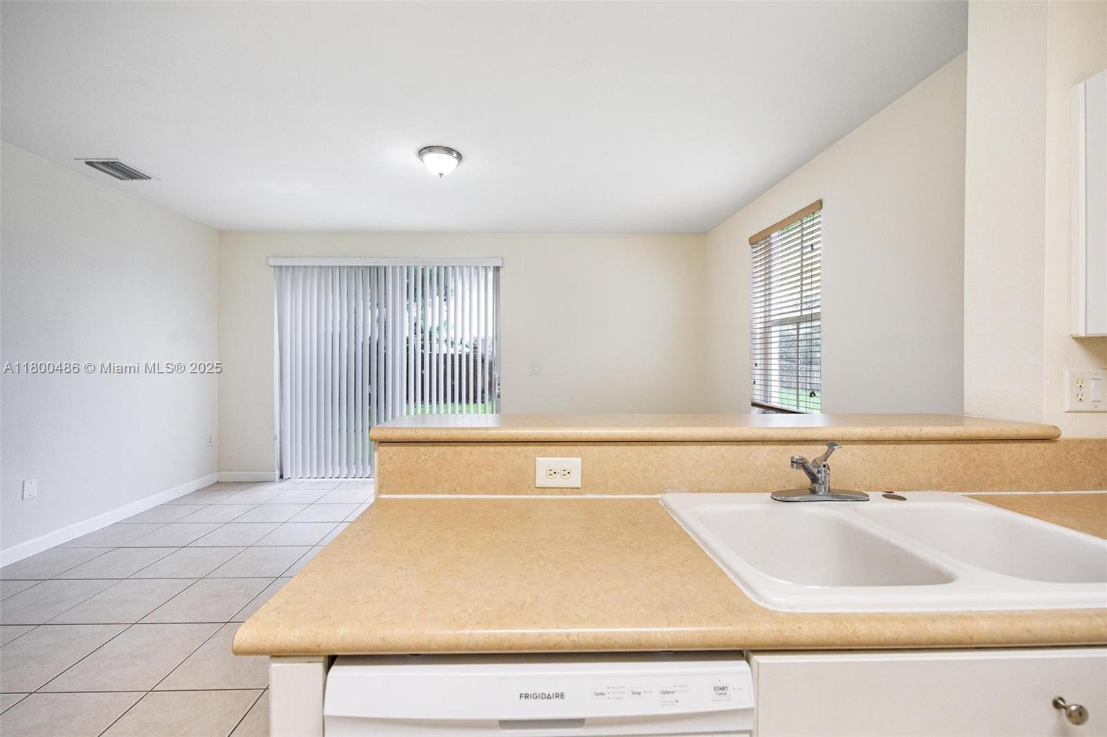 2884 Se 2nd Dr 3 Property Photo 18
