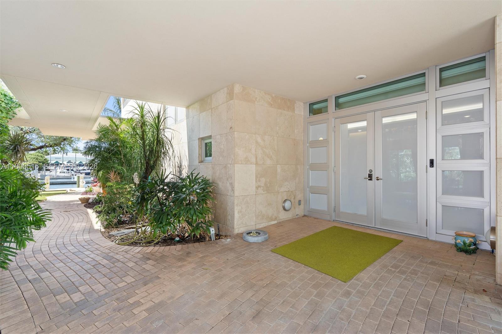2500 Mercedes Dr Property Photo 7
