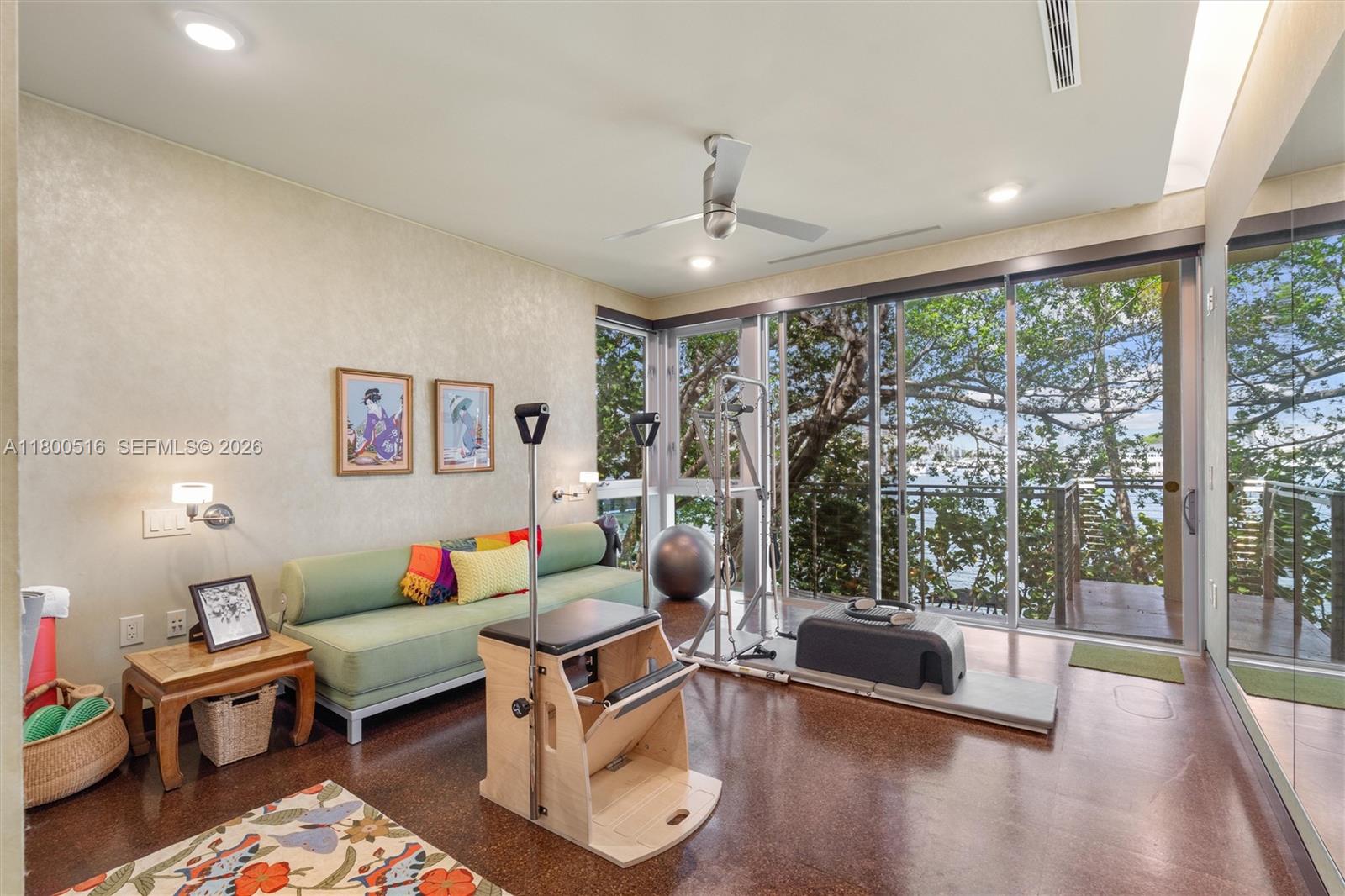 2500 Mercedes Dr Property Photo 29