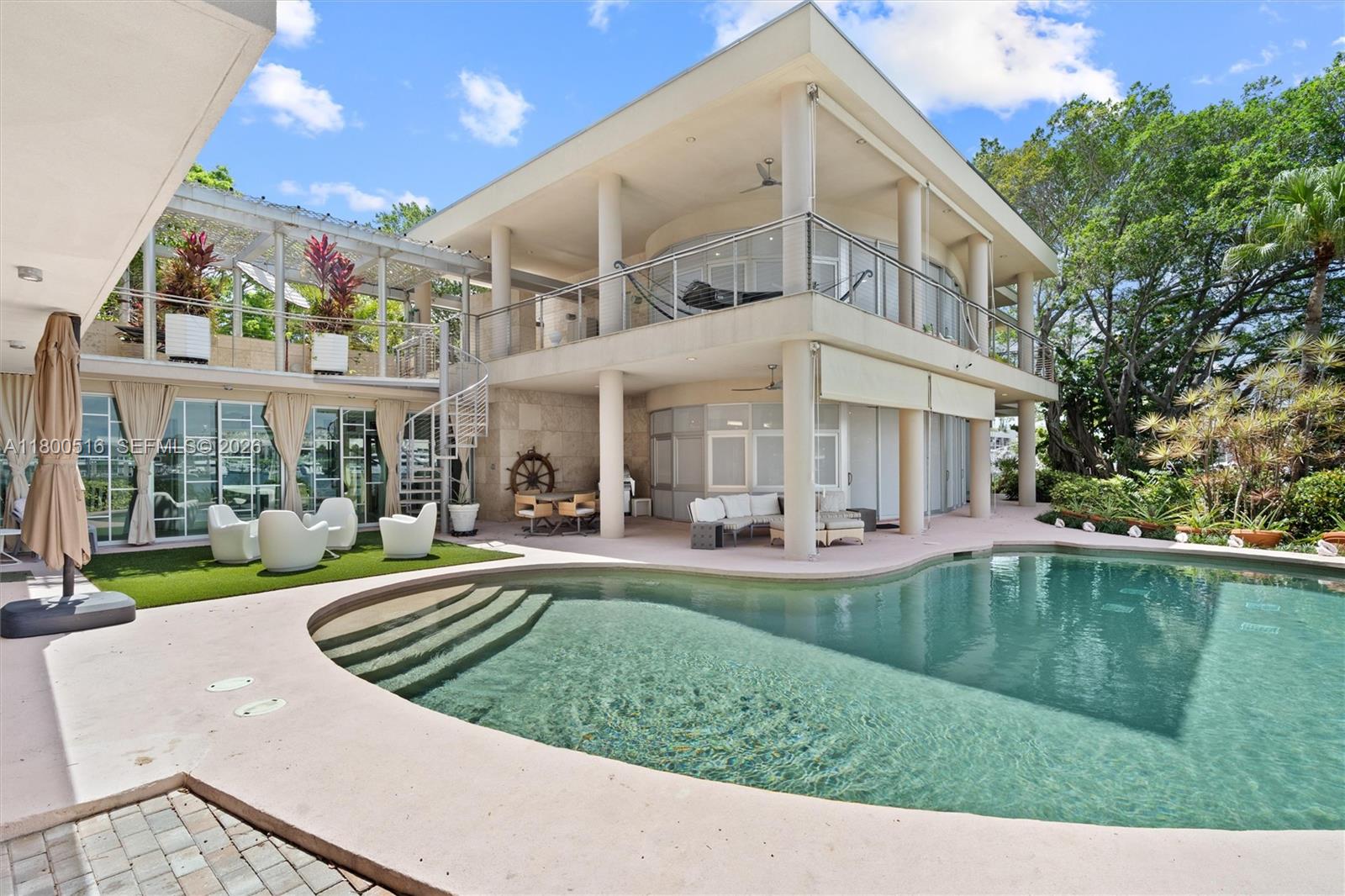 2500 Mercedes Dr Property Photo 40