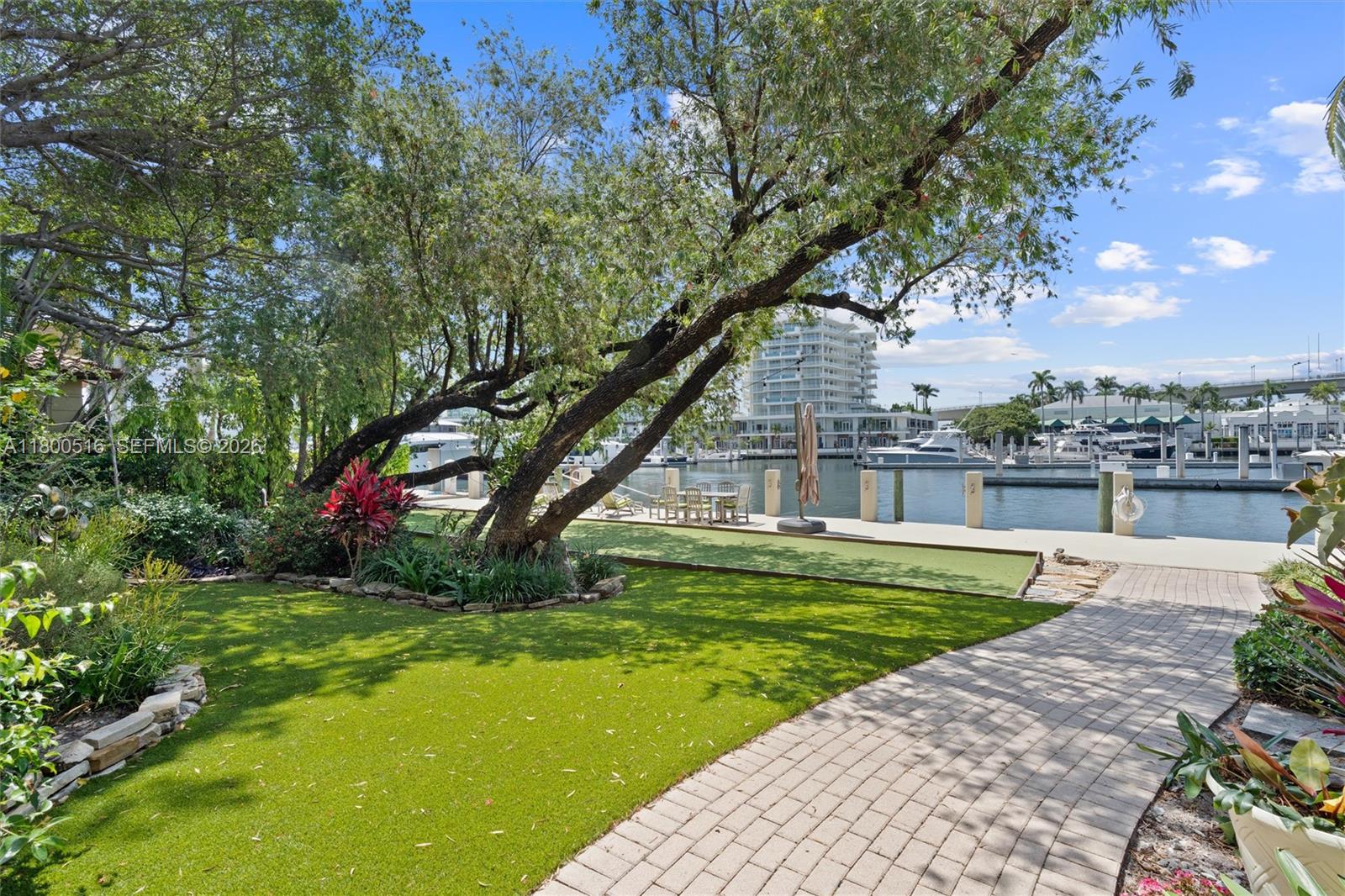 2500 Mercedes Dr Property Photo 41