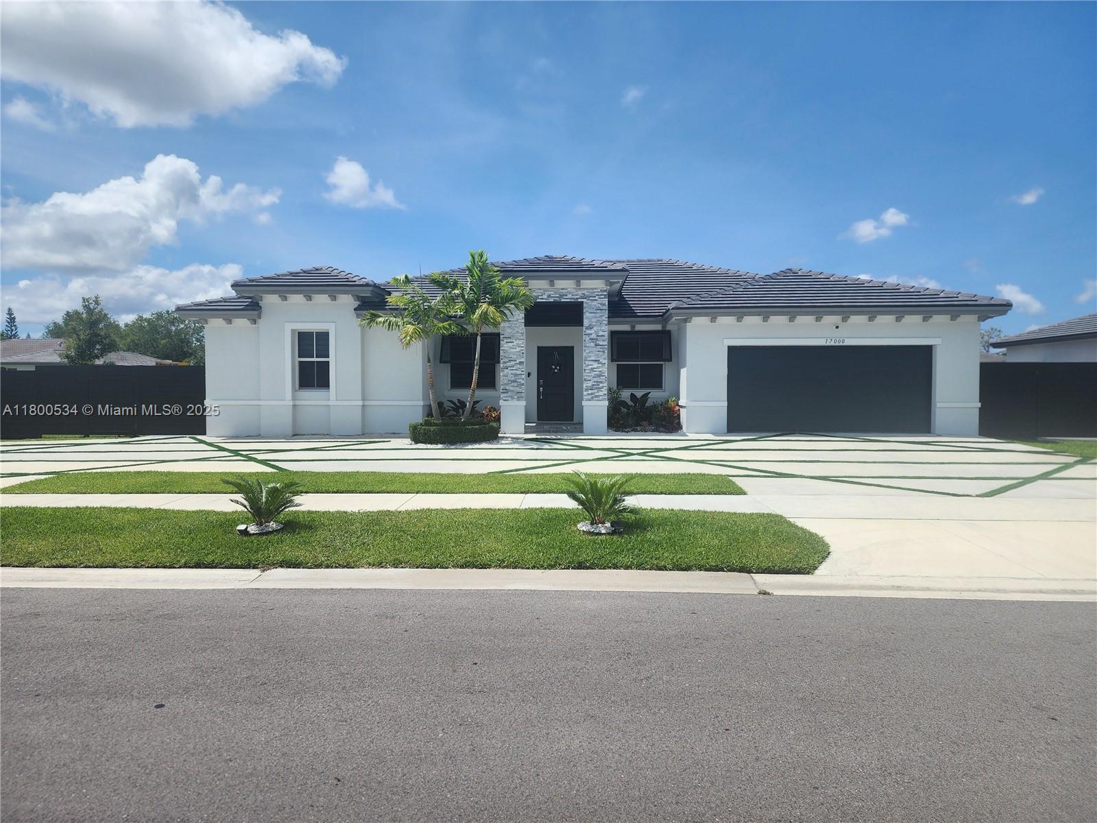 A11800534 Property Photo 1