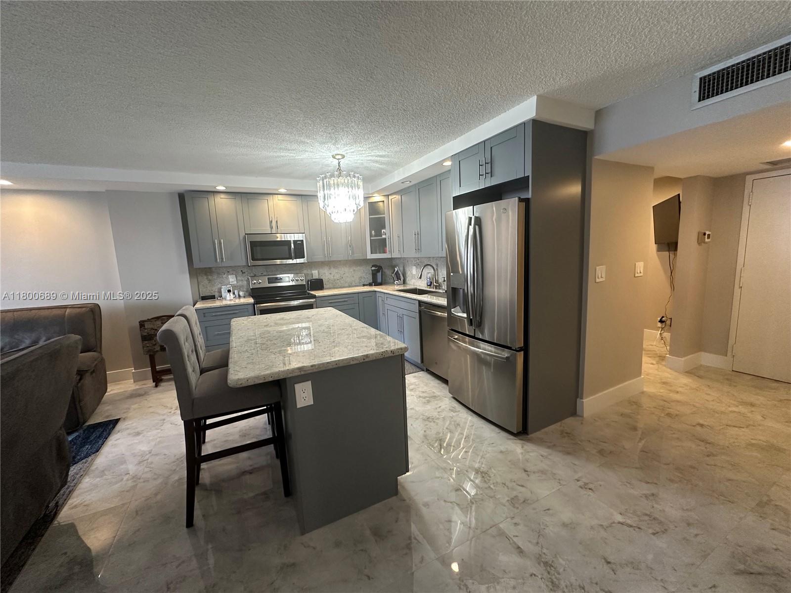 1865 S Ocean Dr 17c Property Photo 3