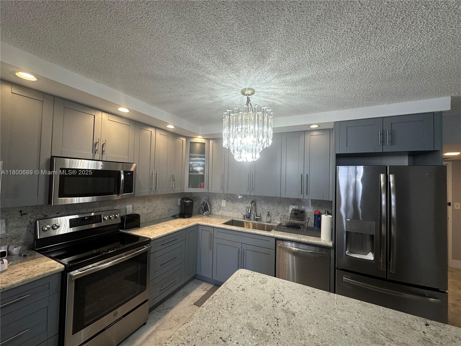 1865 S Ocean Dr 17c Property Photo 6
