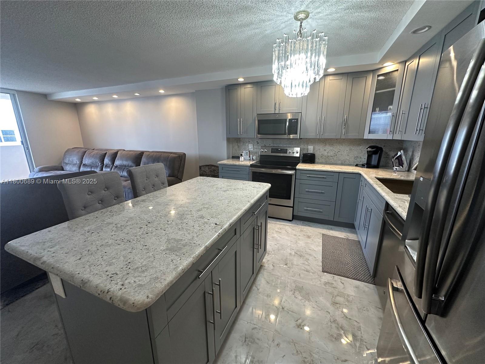 1865 S Ocean Dr 17c Property Photo 8