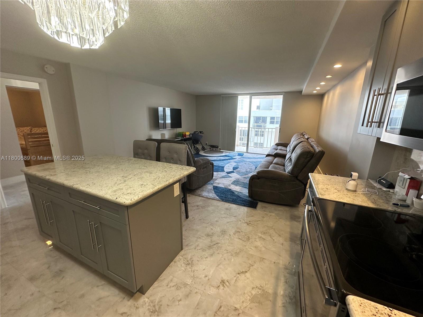 1865 S Ocean Dr 17c Property Photo 10