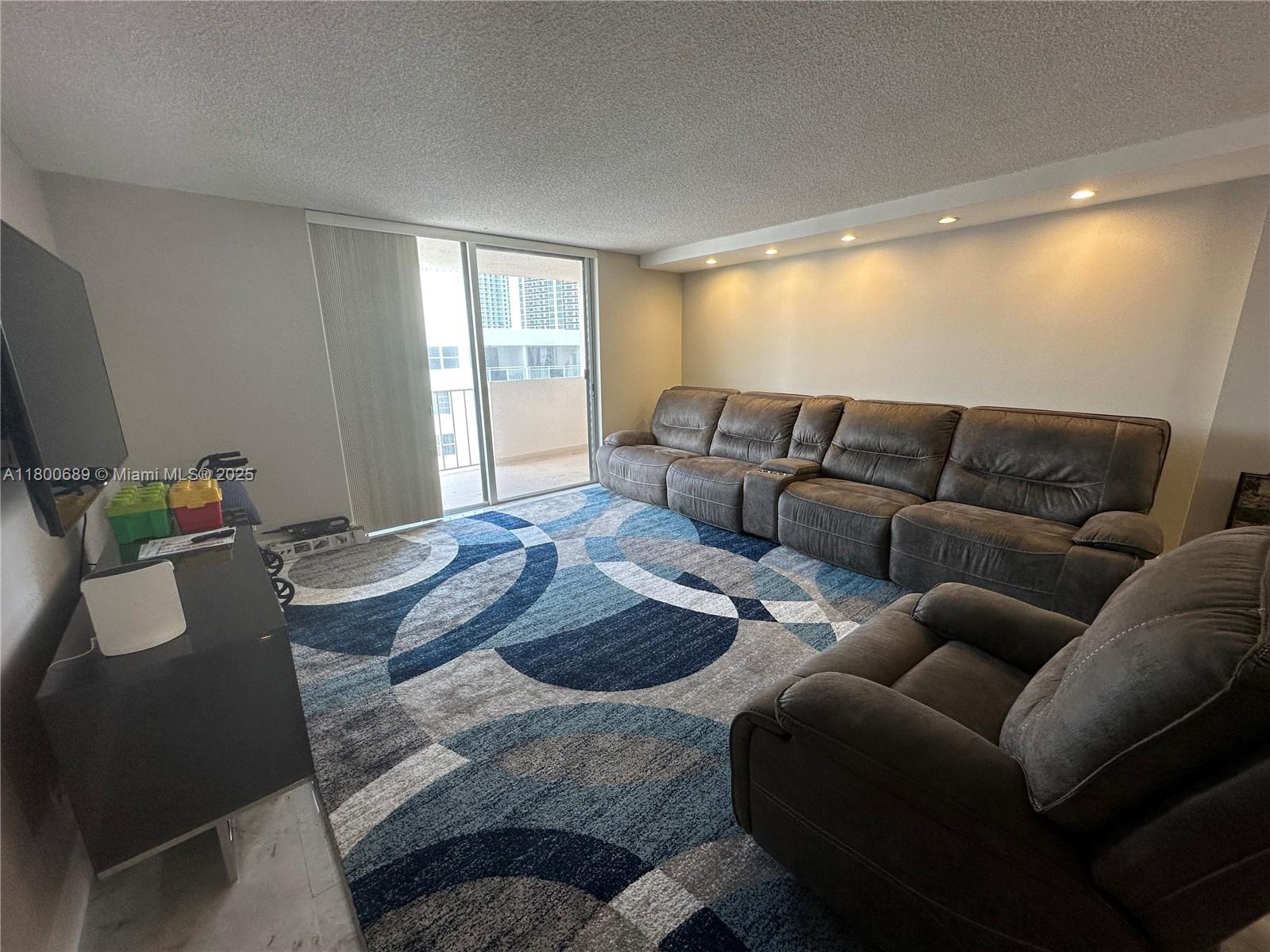 1865 S Ocean Dr 17c Property Photo 11