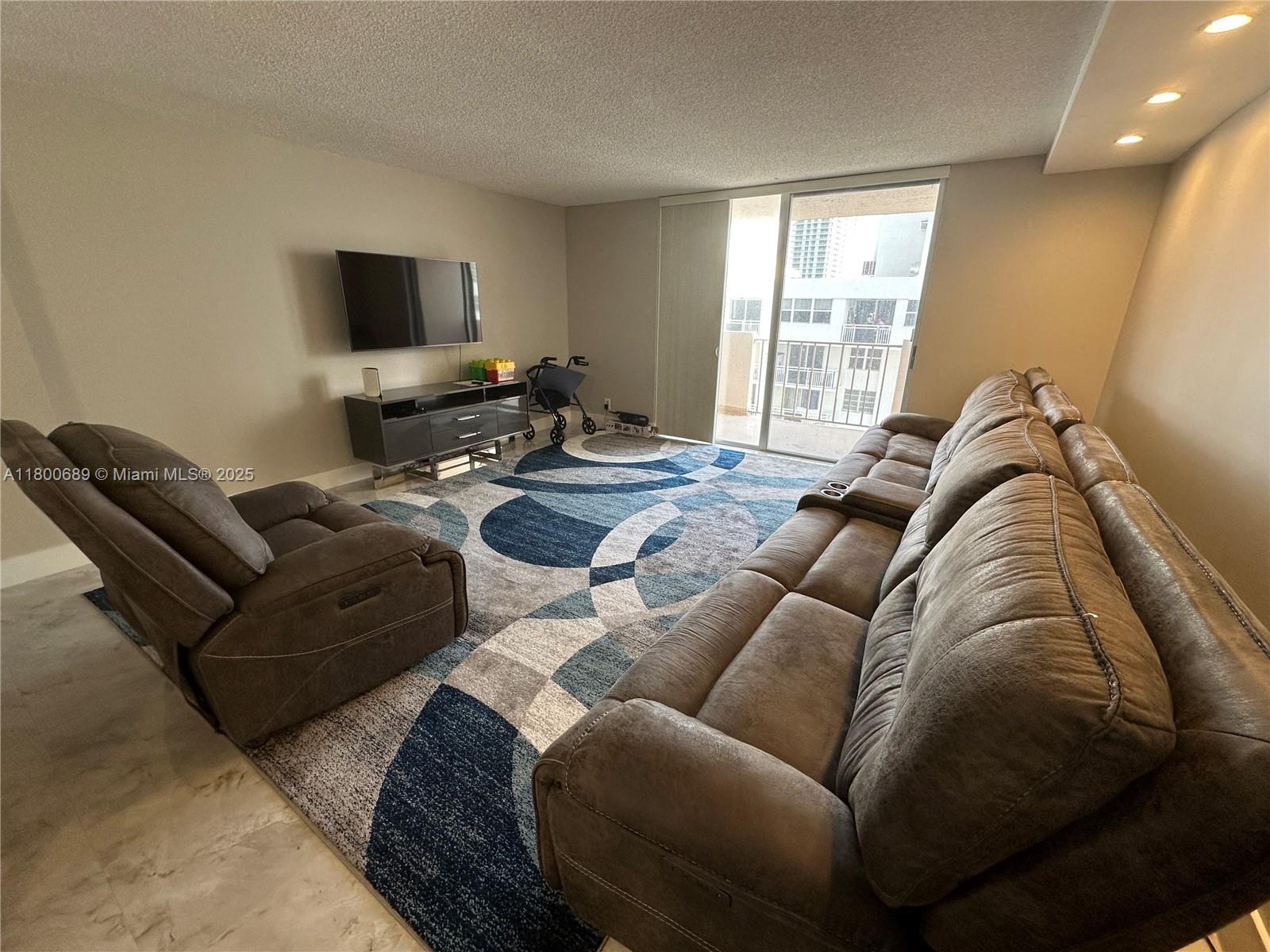 1865 S Ocean Dr 17c Property Photo 12