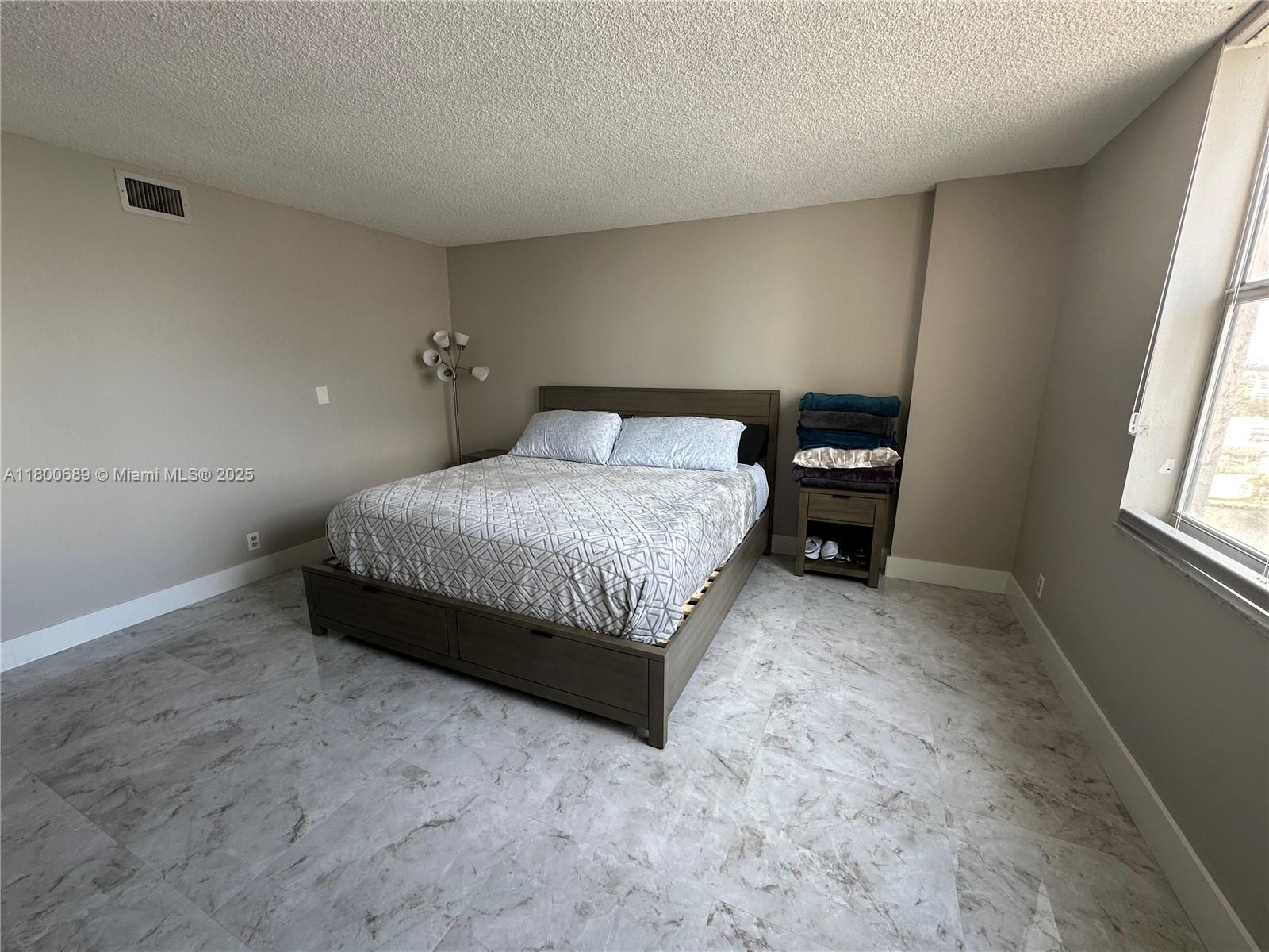 1865 S Ocean Dr 17c Property Photo 19