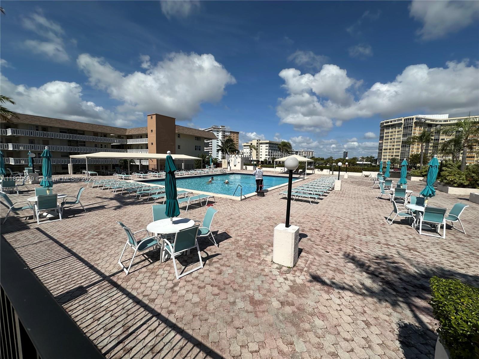 1865 S Ocean Dr 17c Property Photo 35