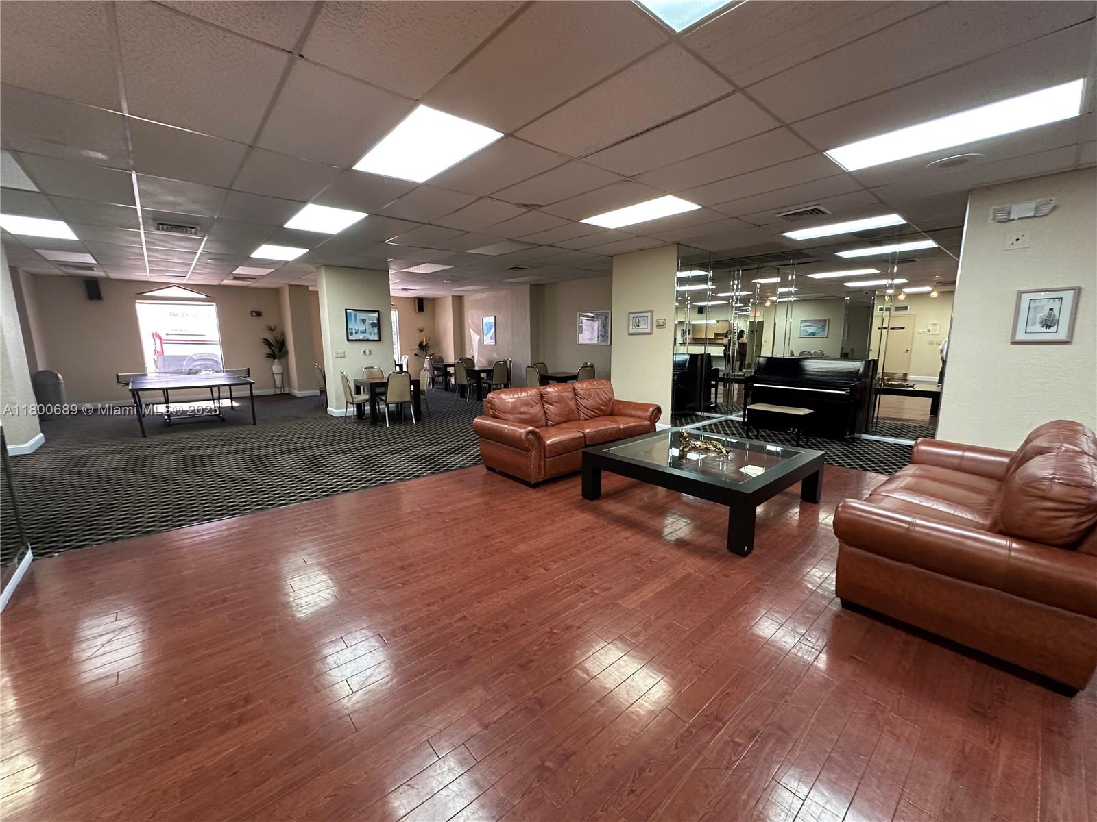 1865 S Ocean Dr 17c Property Photo 44