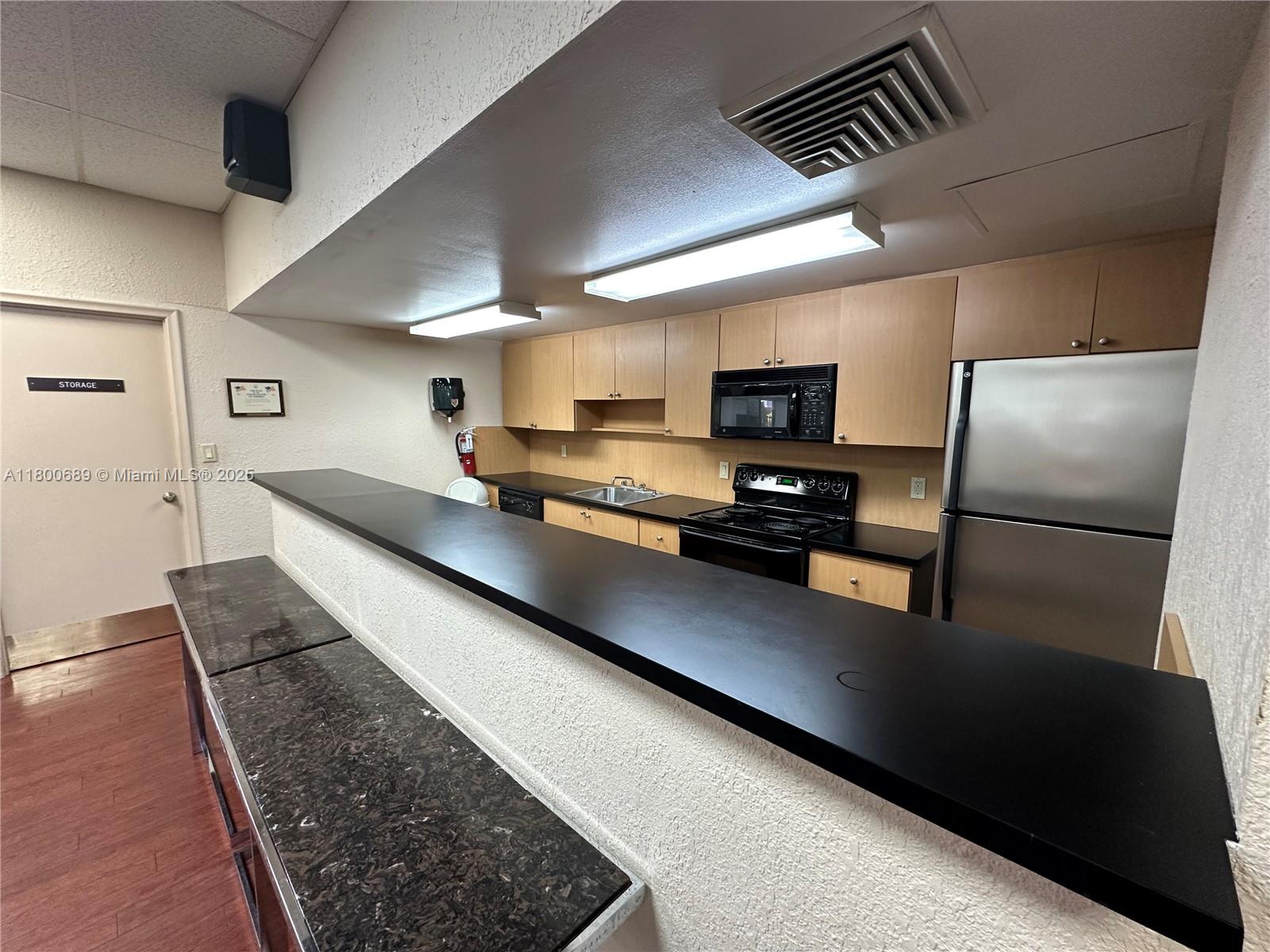 1865 S Ocean Dr 17c Property Photo 47