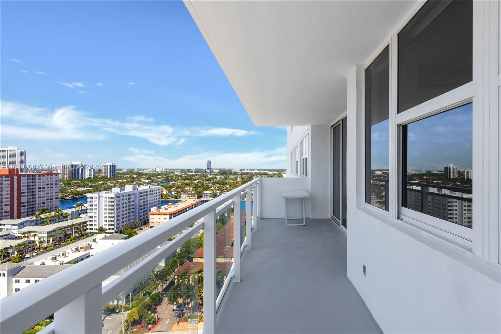 2030 S Ocean Dr 1708 Property Photo 4
